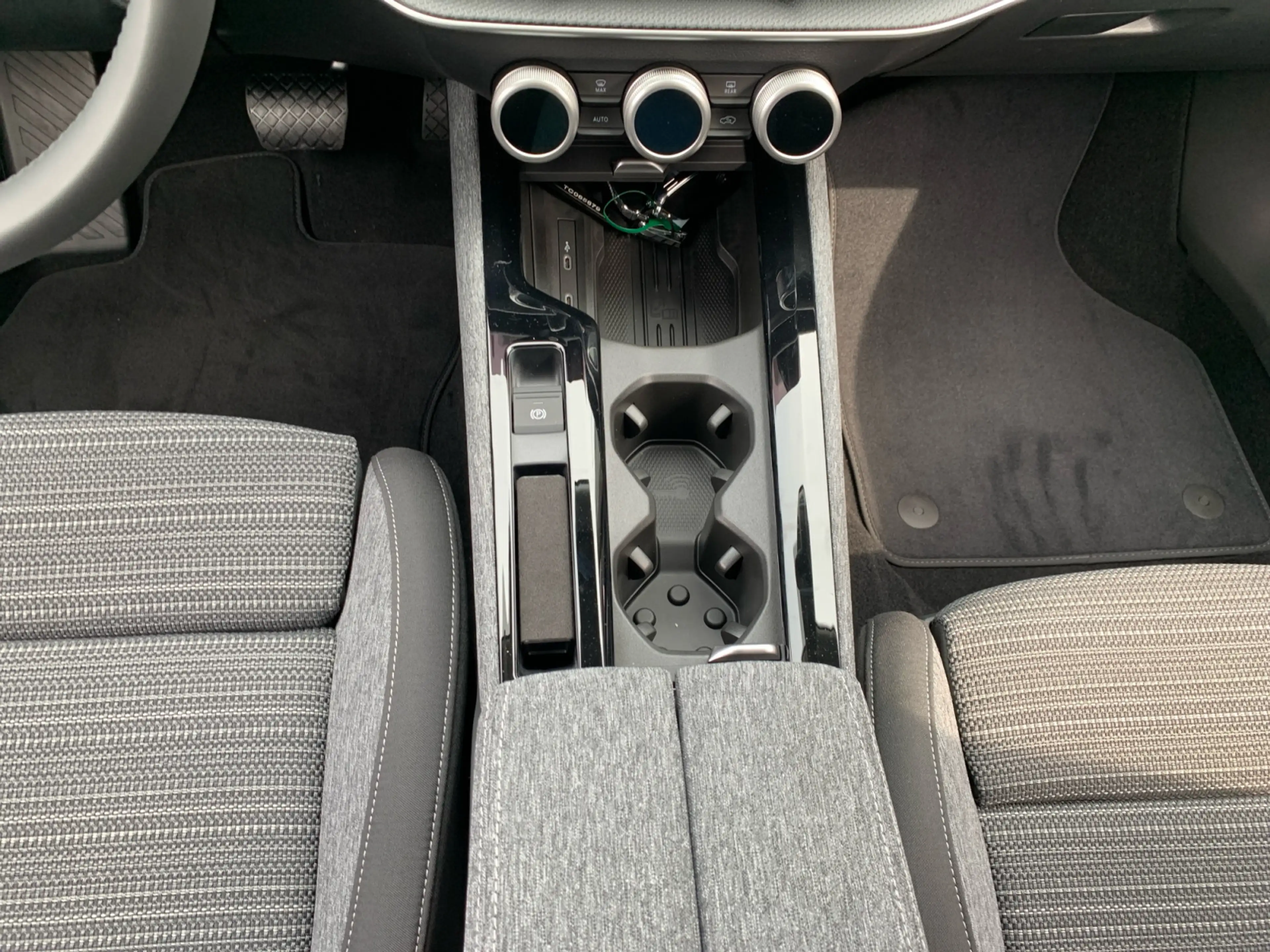 Skoda Superb Combi Selection 1,5 TSI IV 204PS Matrix — photo 8