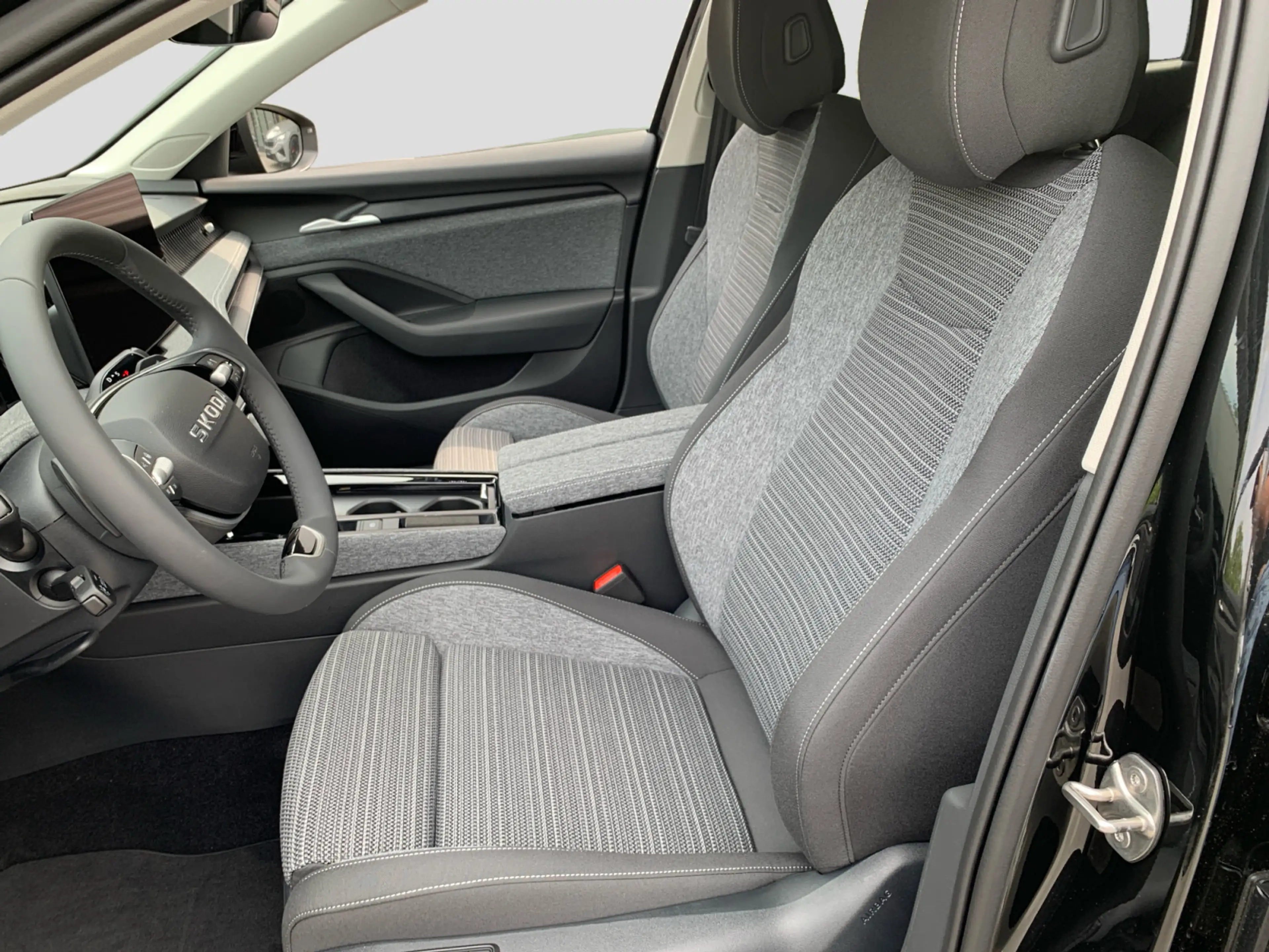 Skoda Superb Combi Selection 1,5 TSI IV 204PS Matrix — photo 10
