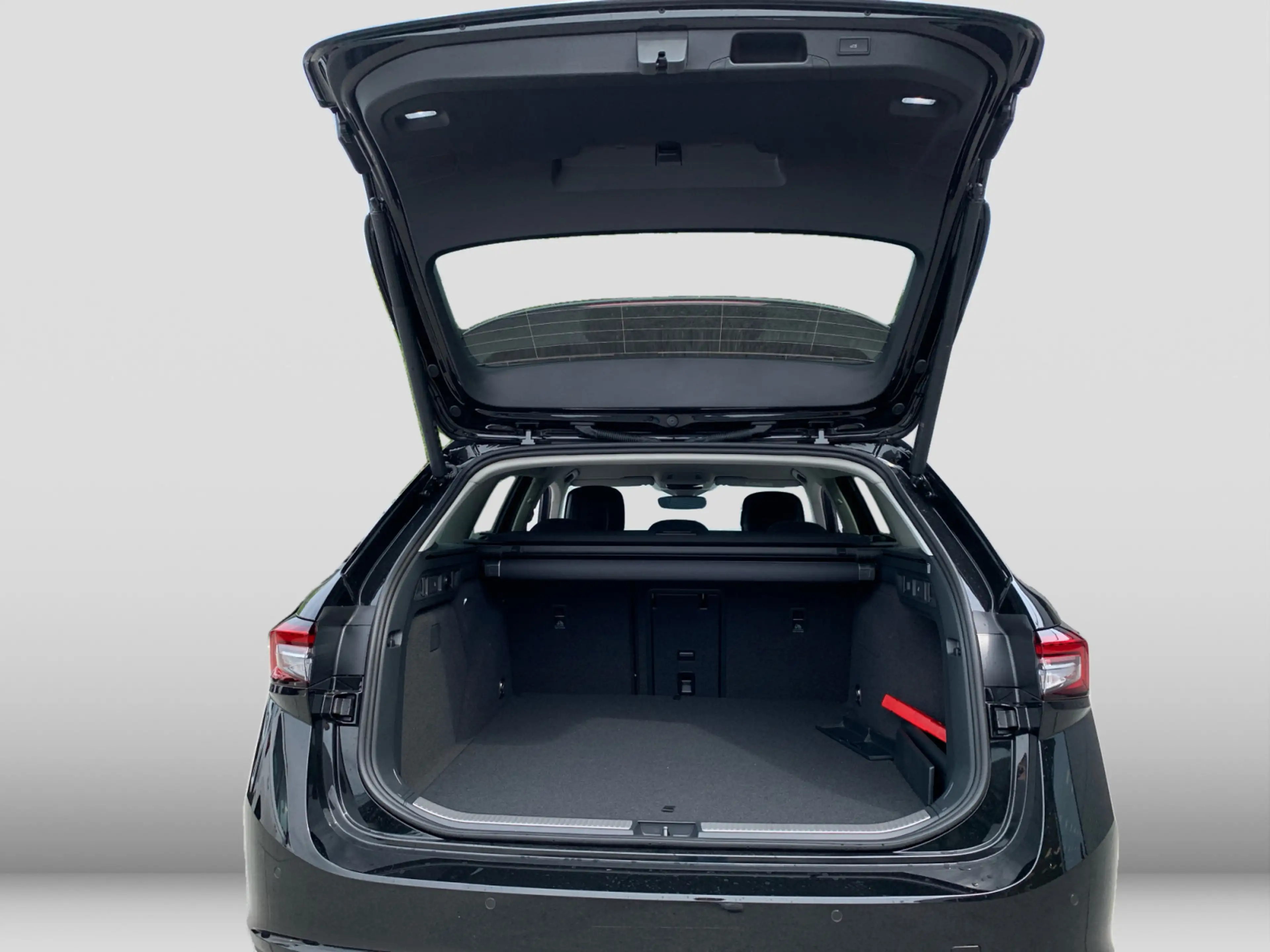 Skoda Superb Combi Selection 1,5 TSI IV 204PS Matrix — photo 12