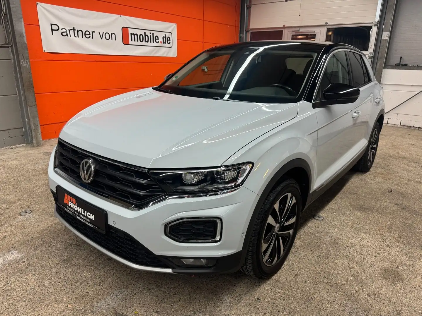 Volkswagen T-Roc IQ.DRIVE 4Motion DSG Silber - 1