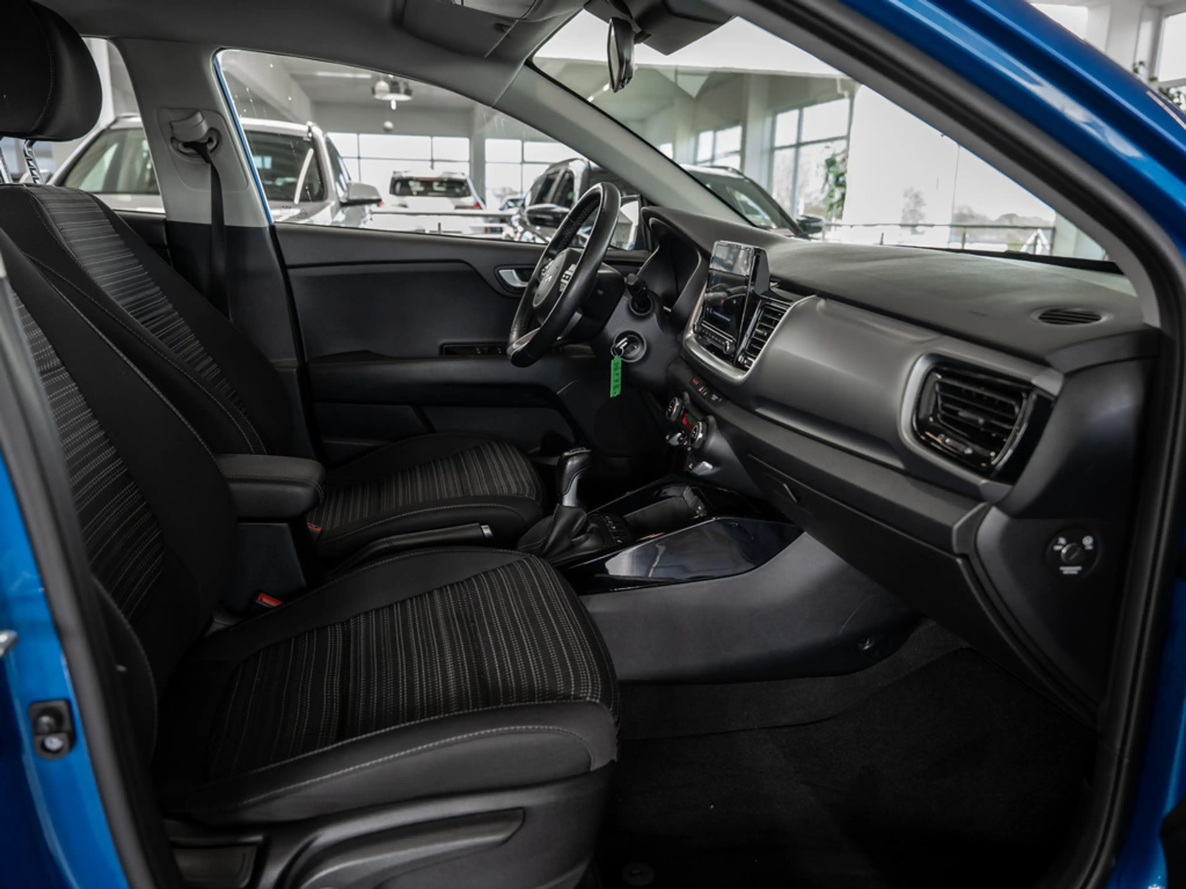 Kia Stonic 1.0 T-GDI Vision FACEL. LED NAVI SHZ — photo 8