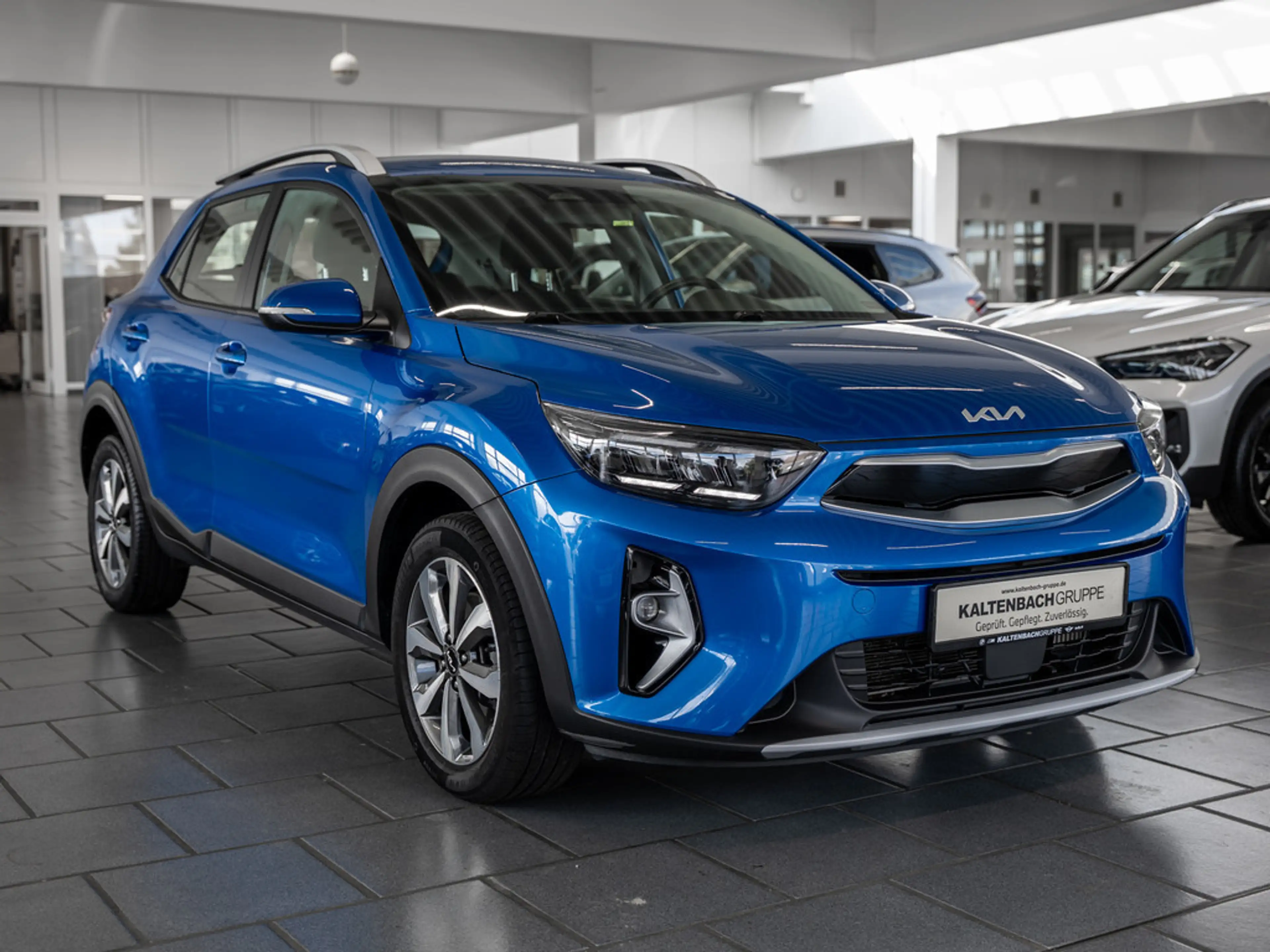 Kia Stonic 1.0 T-GDI Vision FACEL. LED NAVI SHZ — photo 4