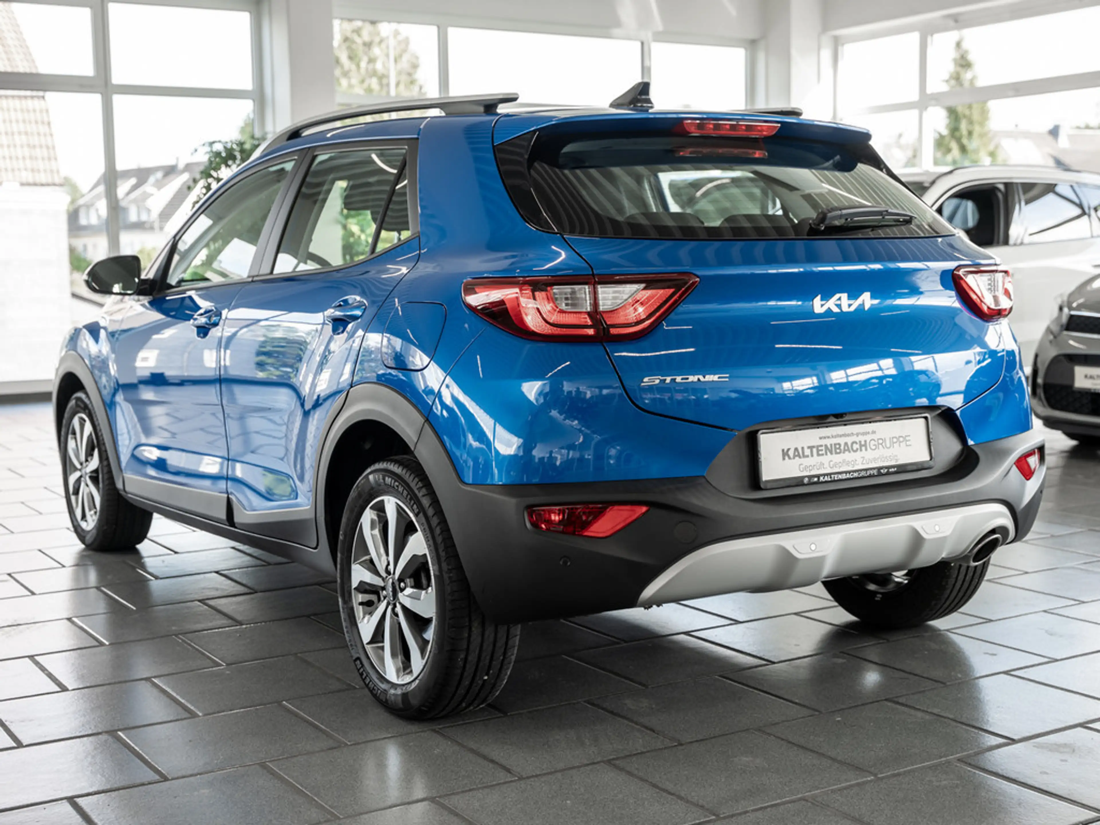 Kia Stonic 1.0 T-GDI Vision FACEL. LED NAVI SHZ — photo 7