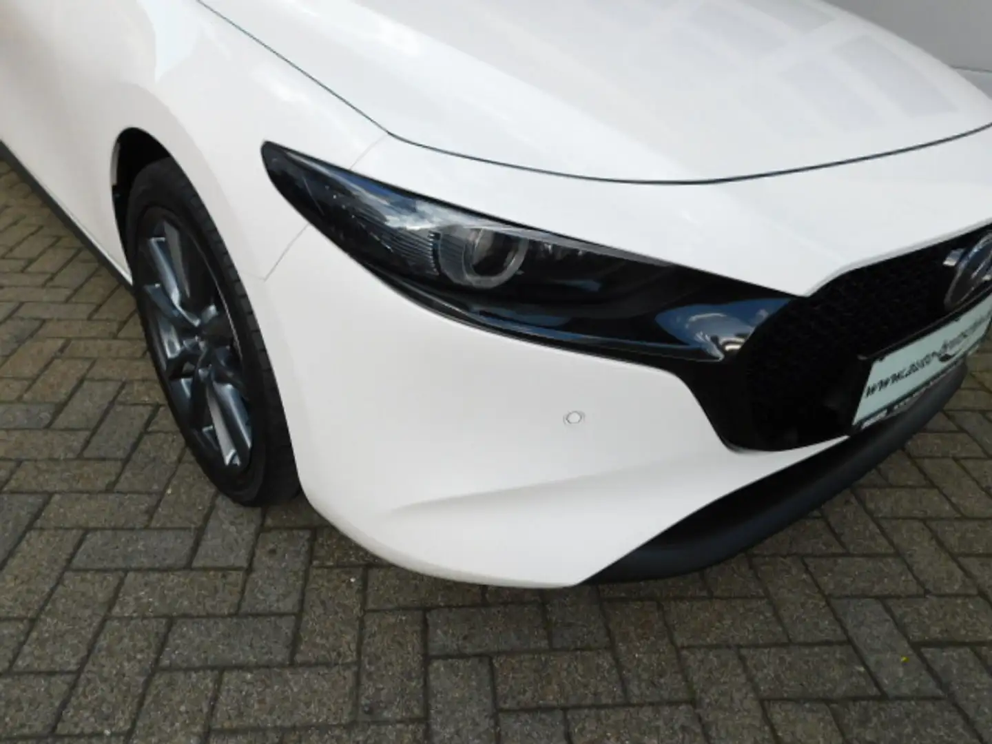 Mazda 3 SKY-G150  Selection  Design-P./Leder/BSM/Kamera/MR Blanc - 2