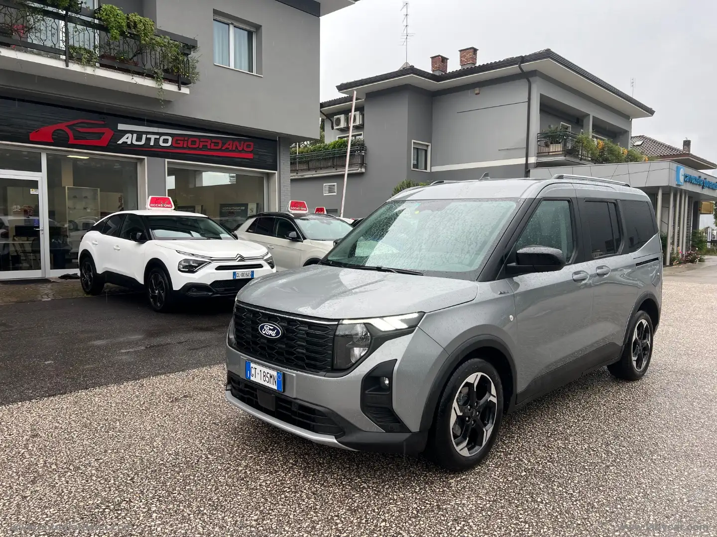 Ford Tourneo Courier 1.0 EcoBoost Pow. Active Gris - 1