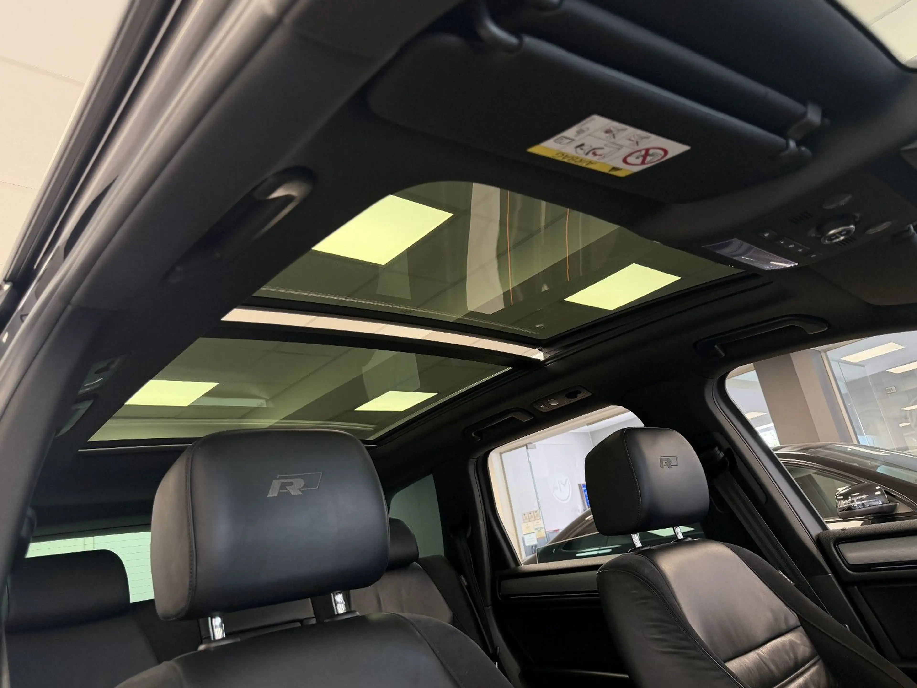 Volkswagen Touareg V6 TDI 4Motion *R-Line*PanSD*AHK*ACC — photo 9