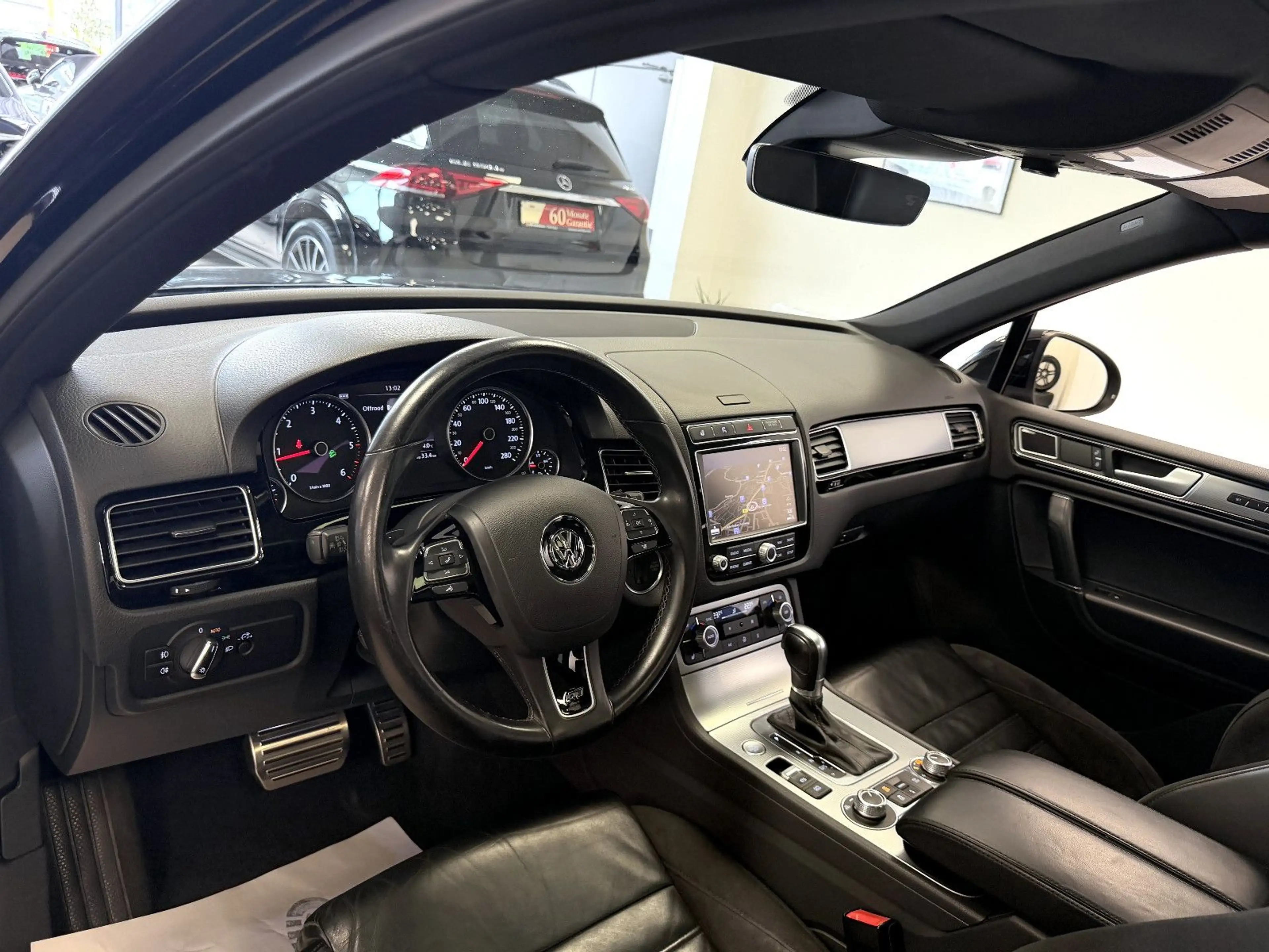 Volkswagen Touareg V6 TDI 4Motion *R-Line*PanSD*AHK*ACC — photo 5