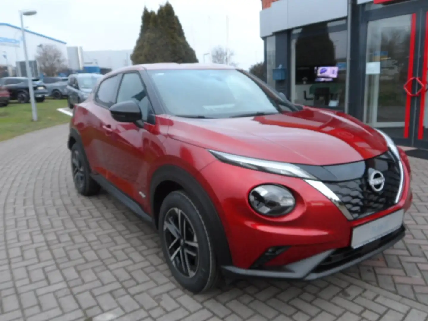 Nissan Juke Hybrid N-Connecta Winter 2 BFS Rot - 1