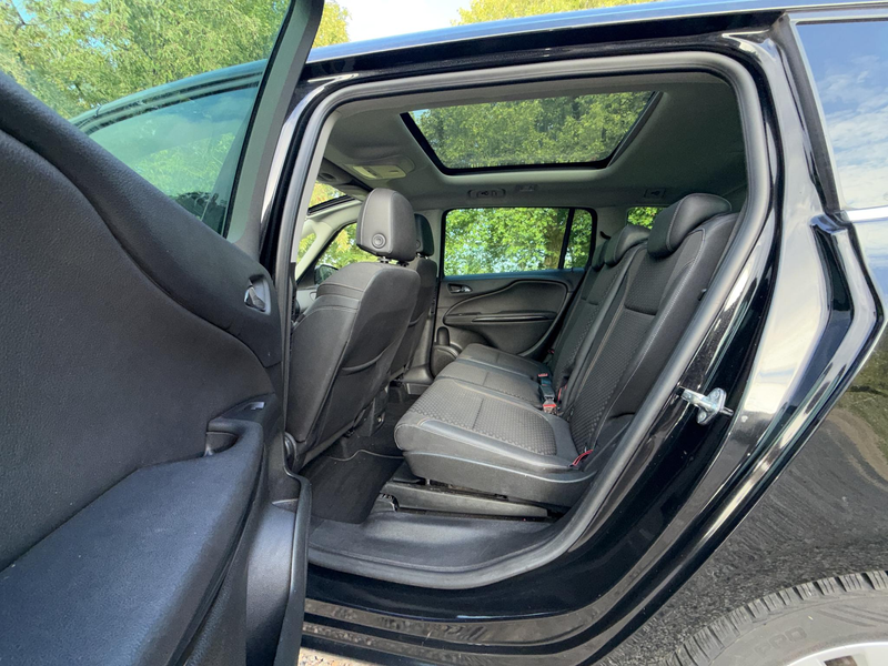 Opel Zafira 1.4T Innovation 7p. Navi, Pano, Trekhaak — photo 14