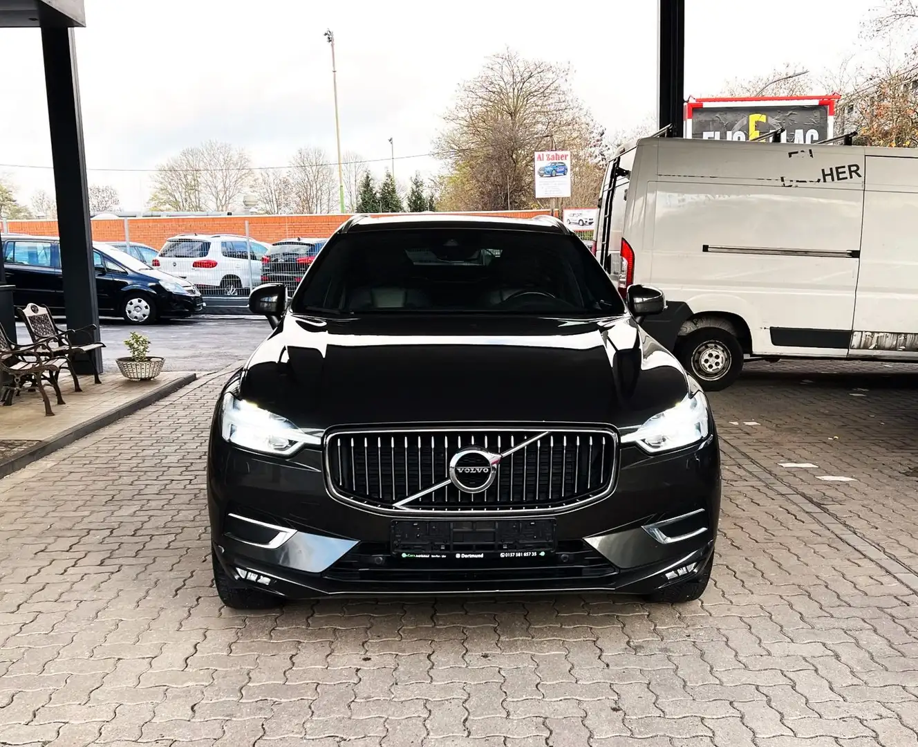 Volvo XC60 /Inscription/AWD/D4/2,0Ltr/140 kW/Pano/Leder Gris - 2