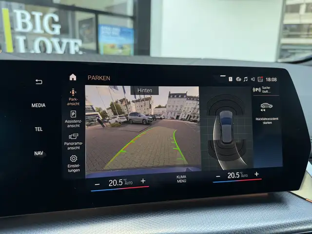 BMW 2 Series view 9