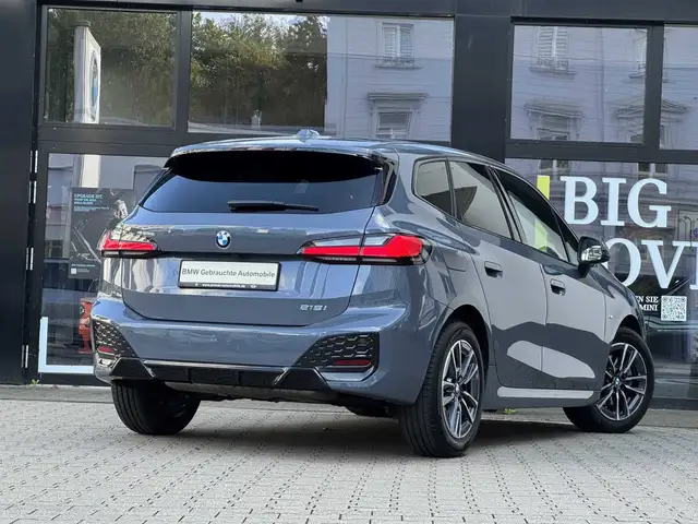 BMW 2 Series view 2