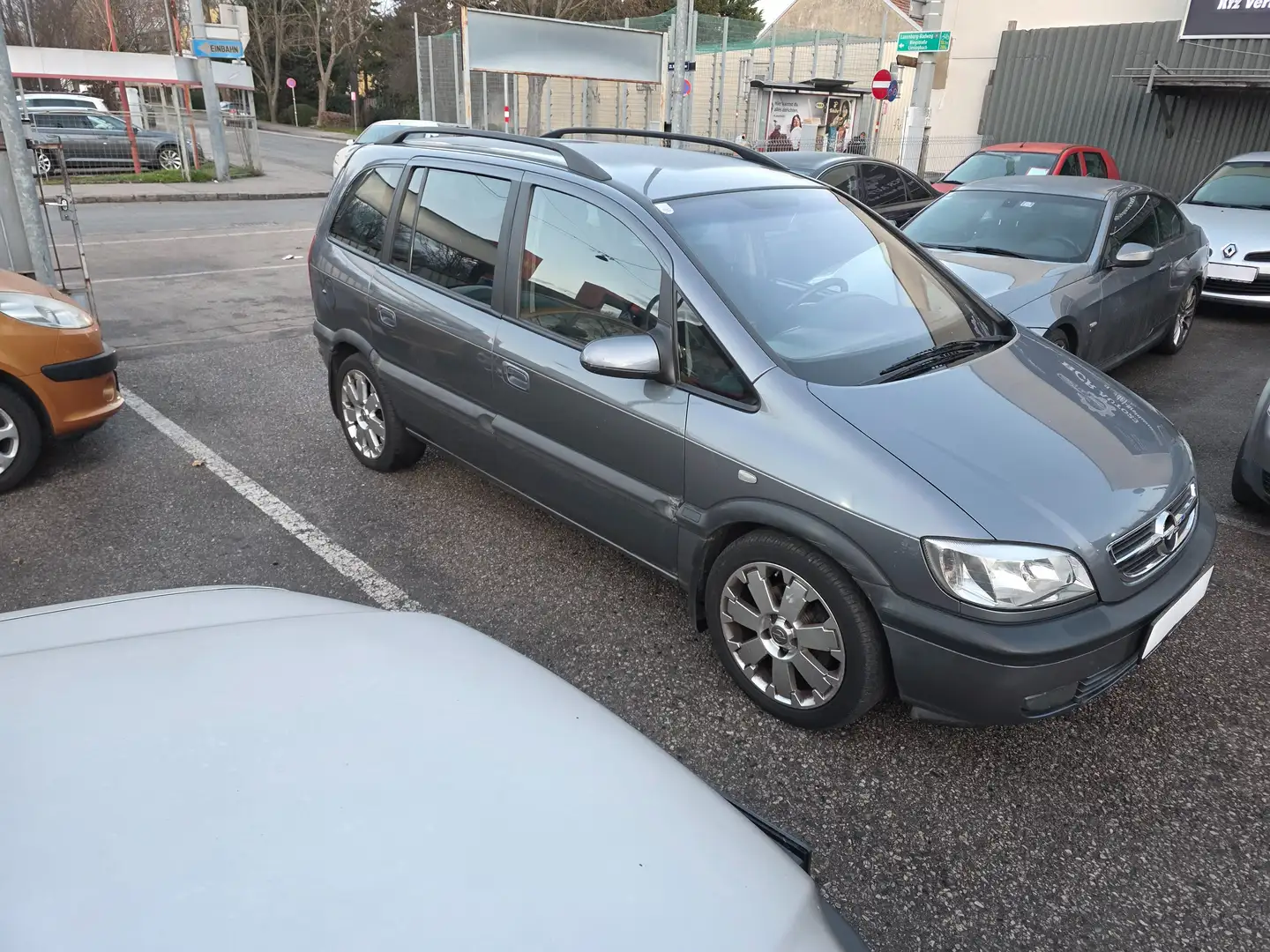 Opel Zafira Zafira Sportsline 2,0 16V DTI Aut.*NEUES Pi+SERV Grau - 1