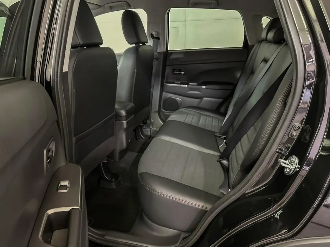 Mitsubishi RVR снимка Mitsubishi RVR