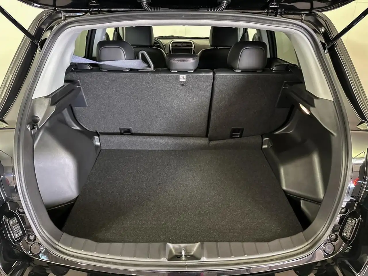 Mitsubishi RVR снимка Mitsubishi RVR
