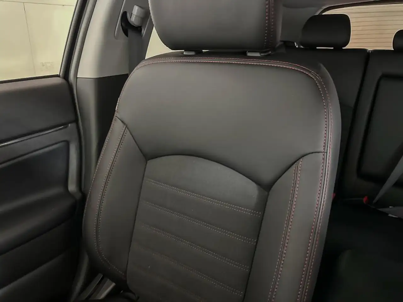 Mitsubishi RVR снимка Mitsubishi RVR