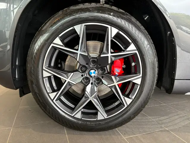 BMW X3 view 10