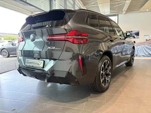 BMW X3 view 6