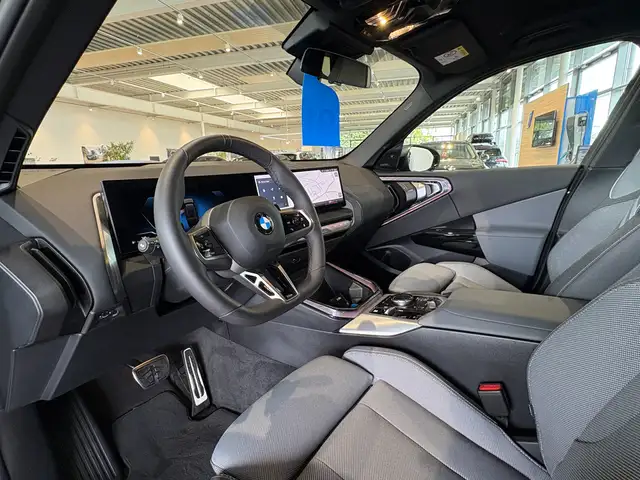 BMW X3 view 13