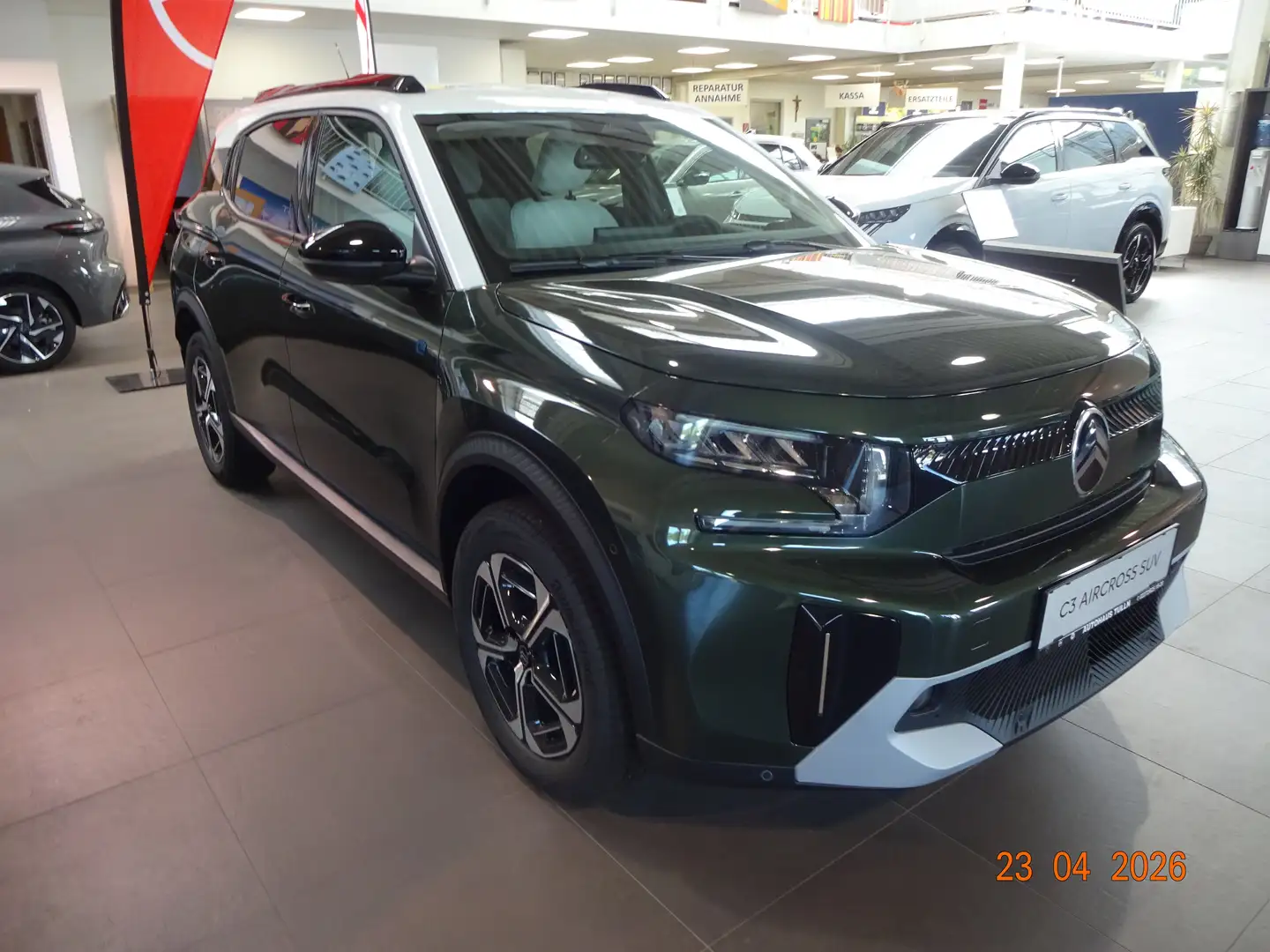 Citroen C3 Aircross e-C3 Aircross 113 44kWh Max Max Grün - 1
