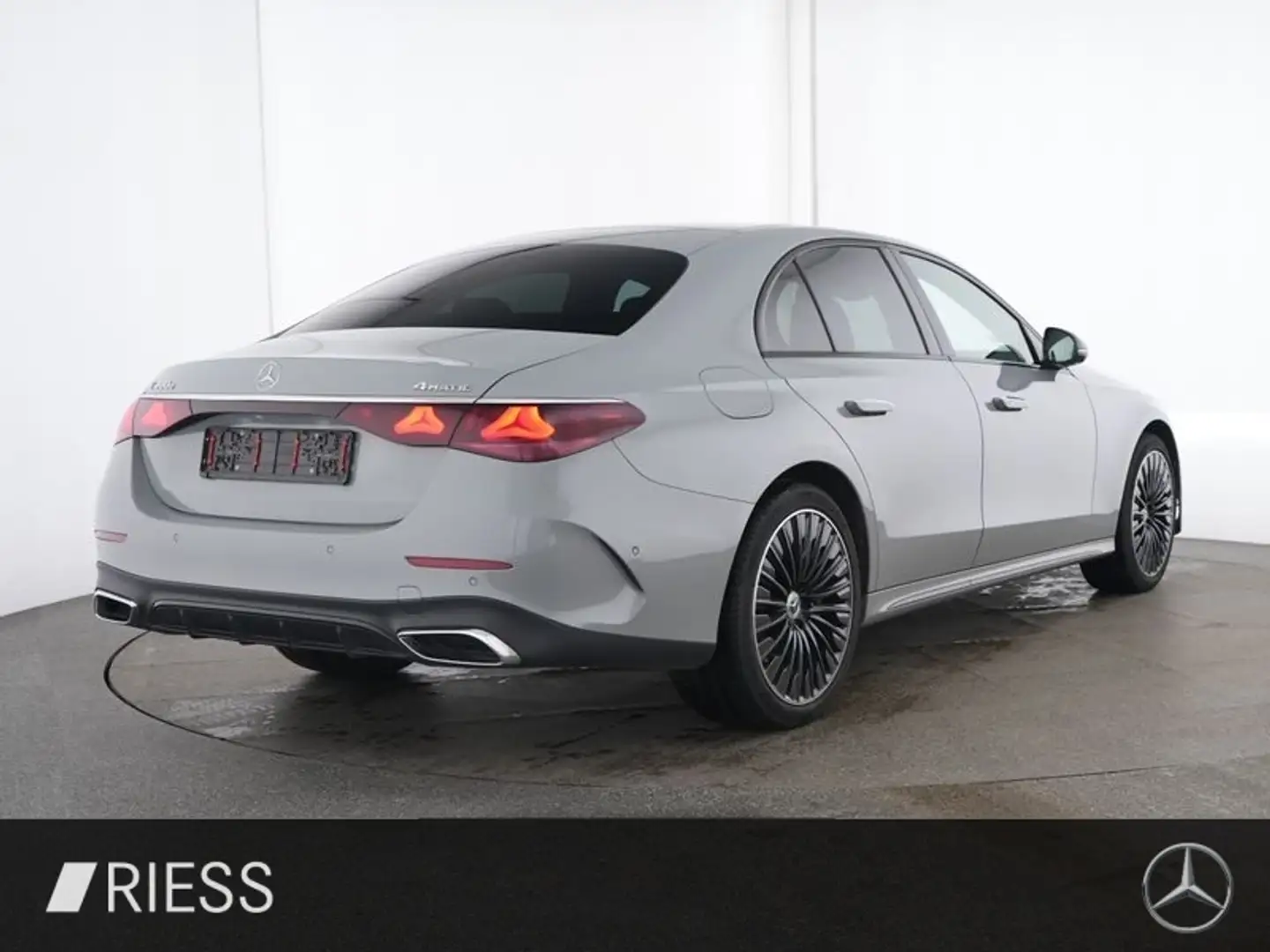 Mercedes-Benz E 400 e 4M AMG Sport Night Distr HUD 360 20" Gris - 2