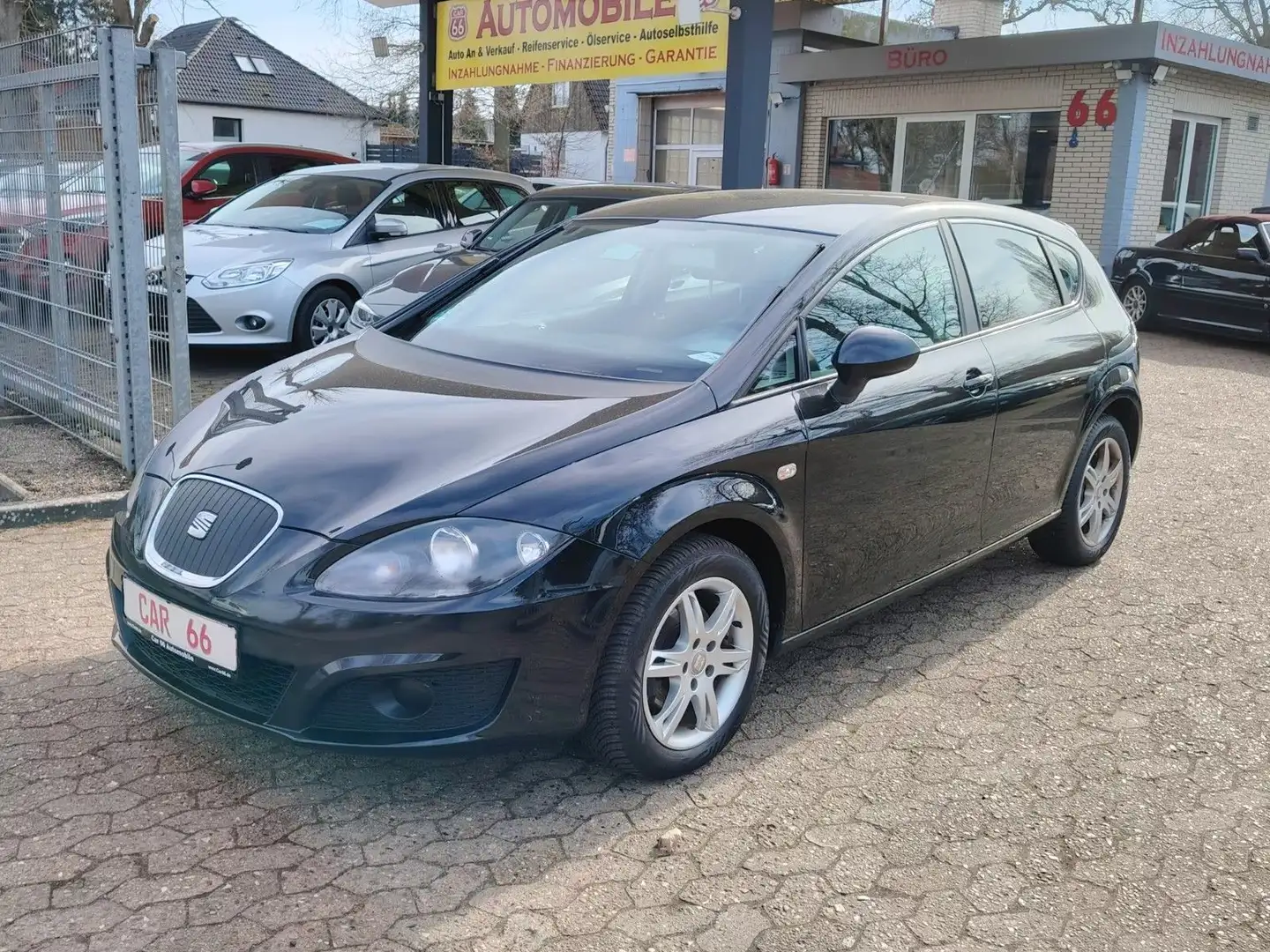 SEAT Leon Style Ecomotive / Klimaanlage / Schwarz - 1