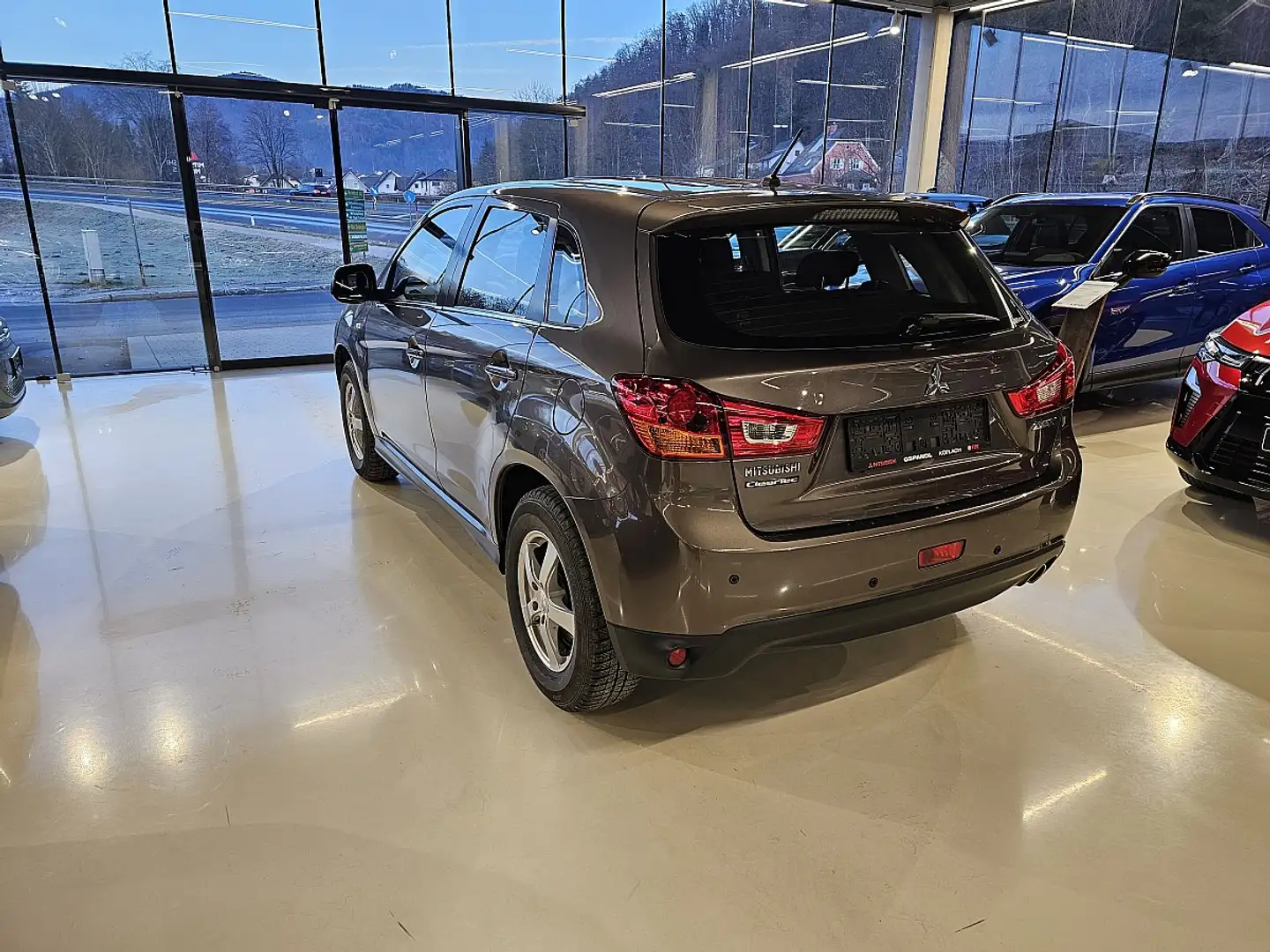 Mitsubishi ASX 1,6 DI-D LP Invite 4WD Braun - 2