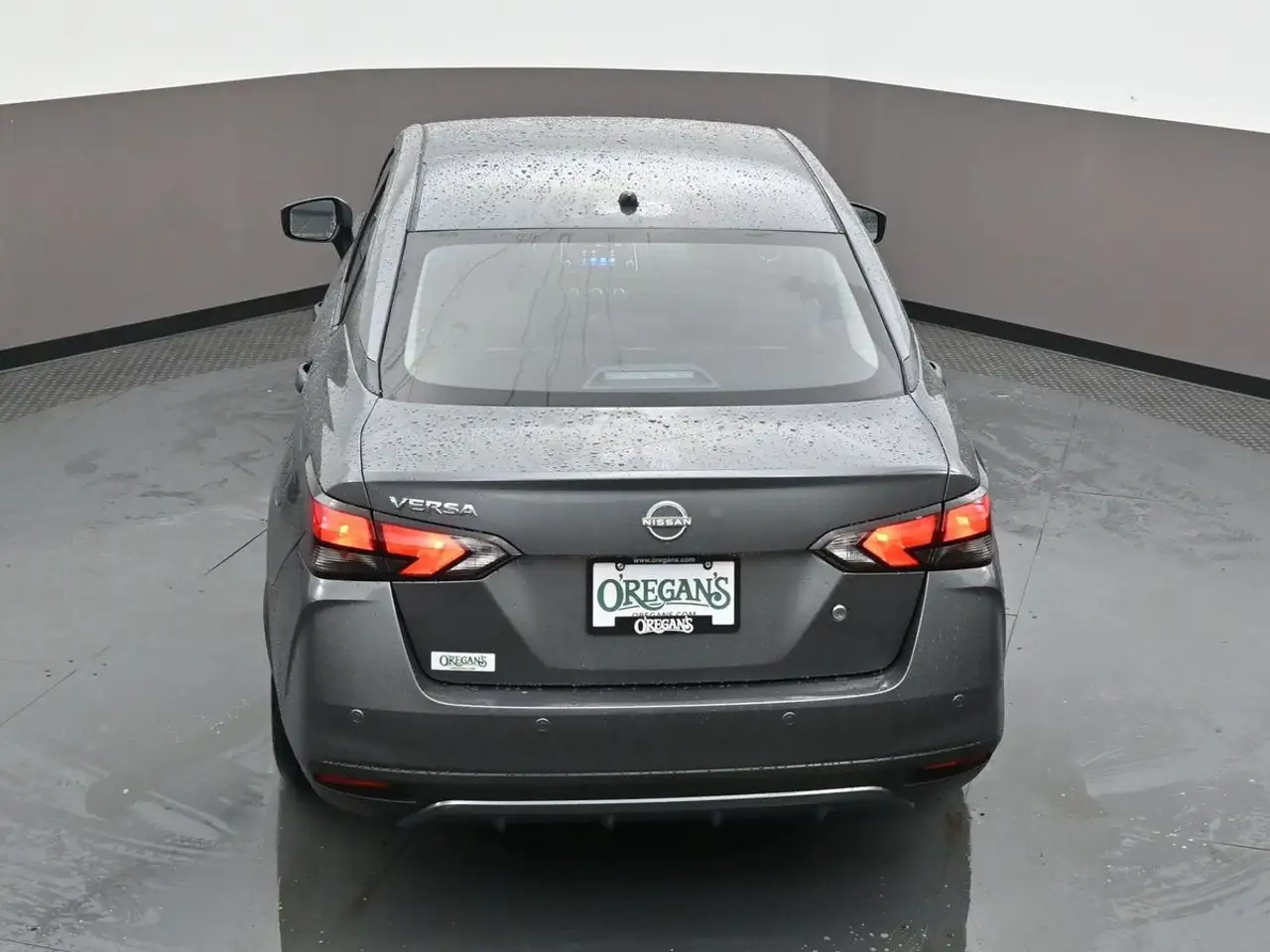 Nissan Versa снимка Nissan Versa