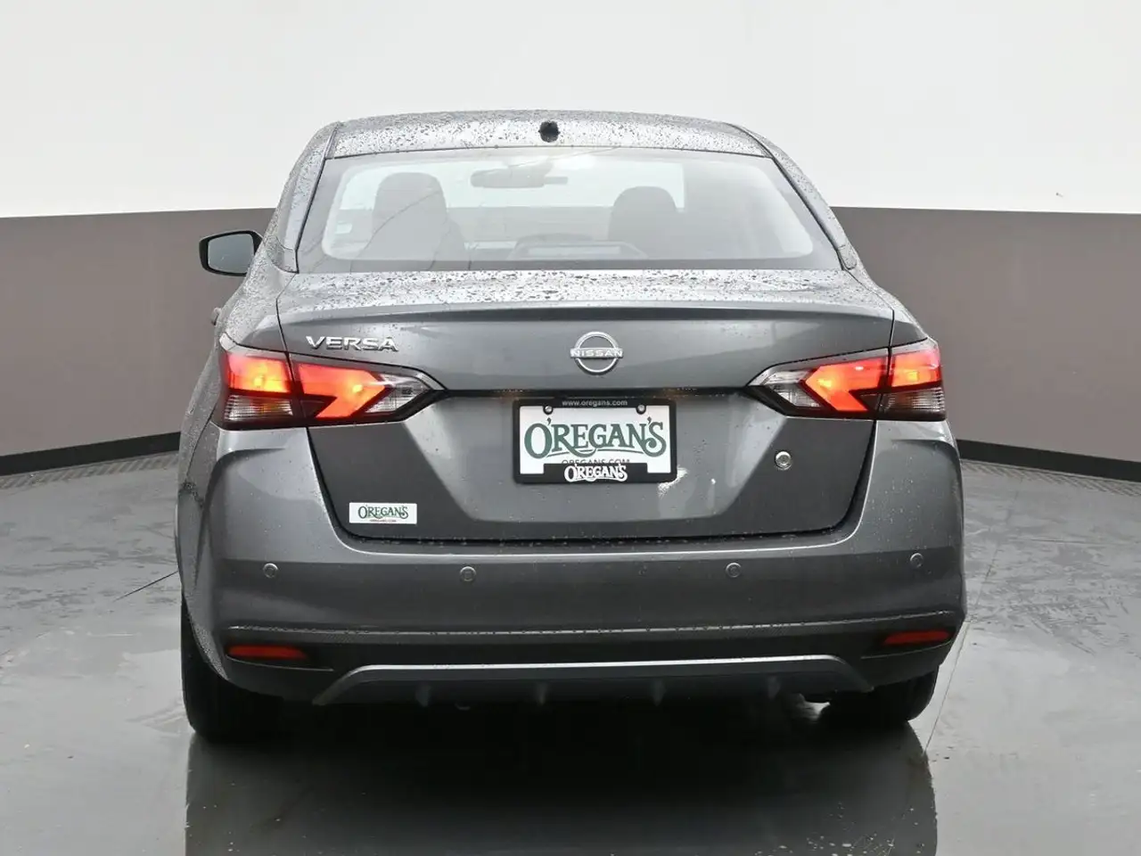 Nissan Versa снимка Nissan Versa