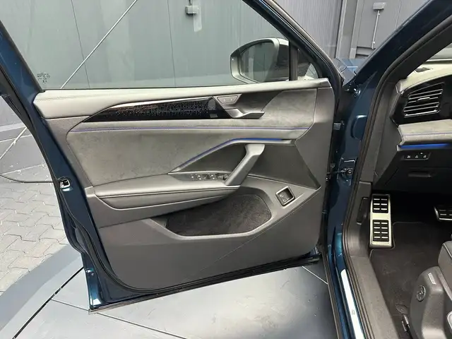 Volkswagen Tiguan view 14