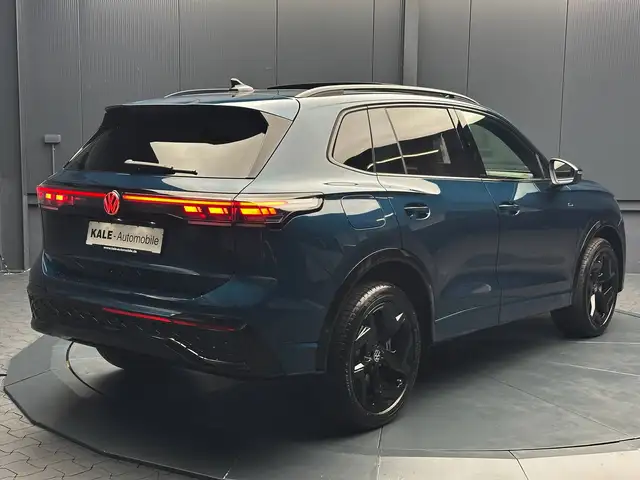 Volkswagen Tiguan view 5