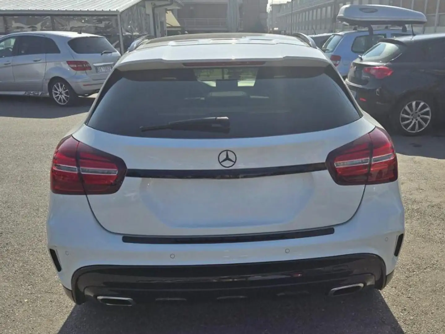 Mercedes-Benz 200 Gla 2.0 diesel AMG Blanc - 2