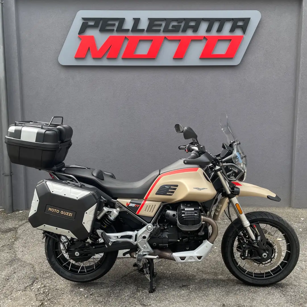 Moto Guzzi V 85 Beige - 1