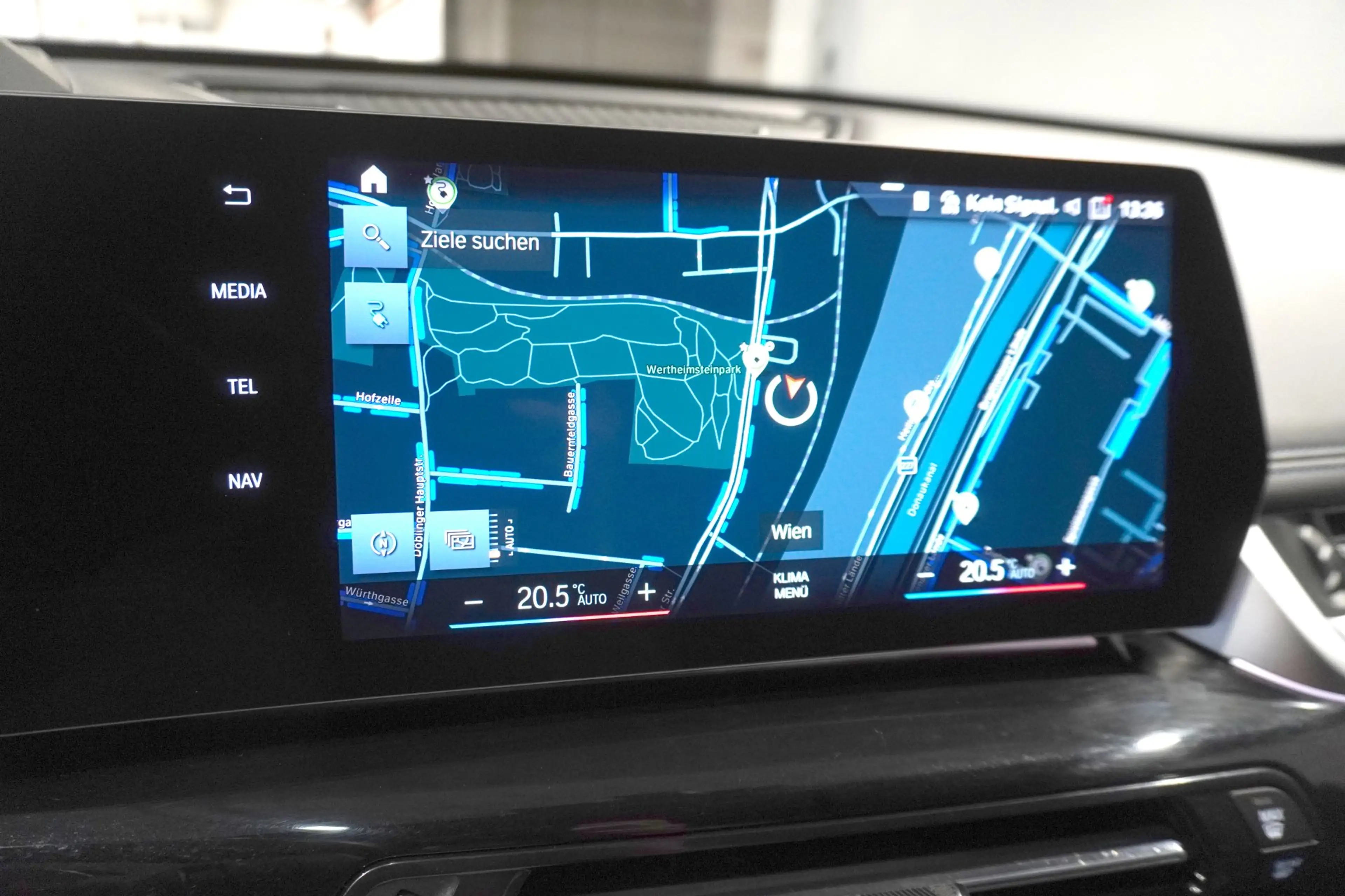 BMW iX1 xDrive30 — photo 14