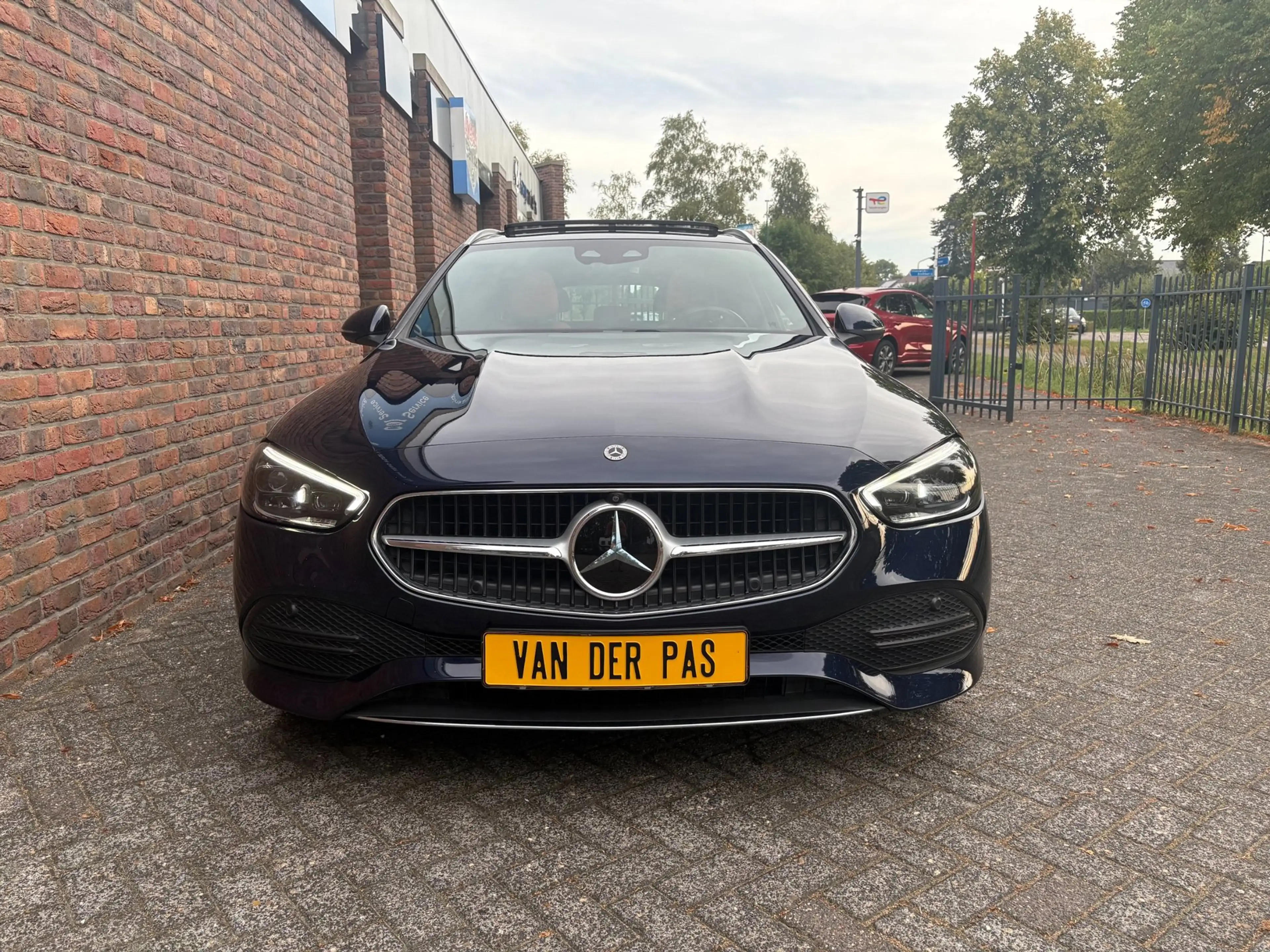 Mercedes-Benz C 300 Estate e Premium Plus Pack|Trekhaak|Panoramadak|AC — photo 2