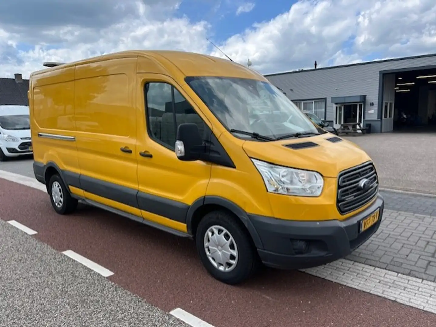 Ford Transit 350 2.0 TDCI 96KW L3H2 AIRCO KLIMA EURO6 Geel - 1