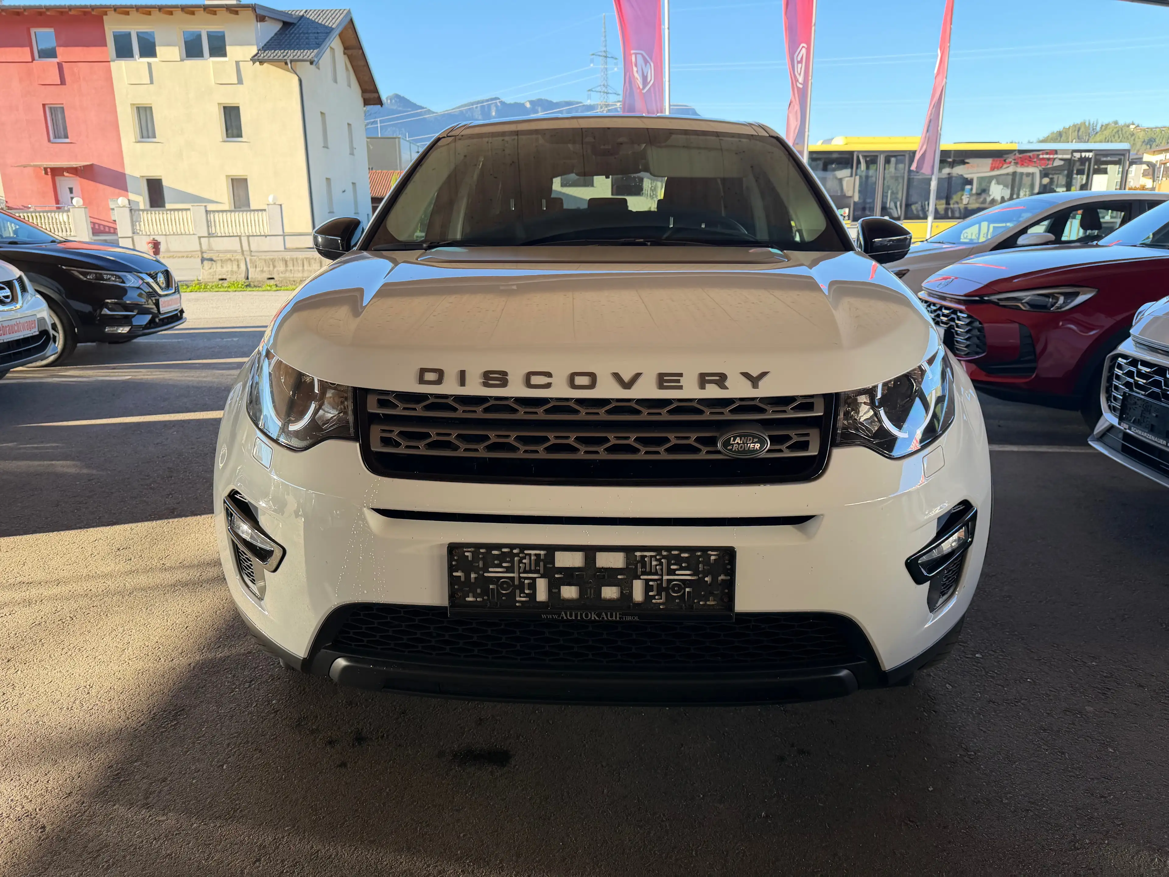 Land Rover Discovery Sport Discovery Sport TD4 HSE Luxury — photo 2