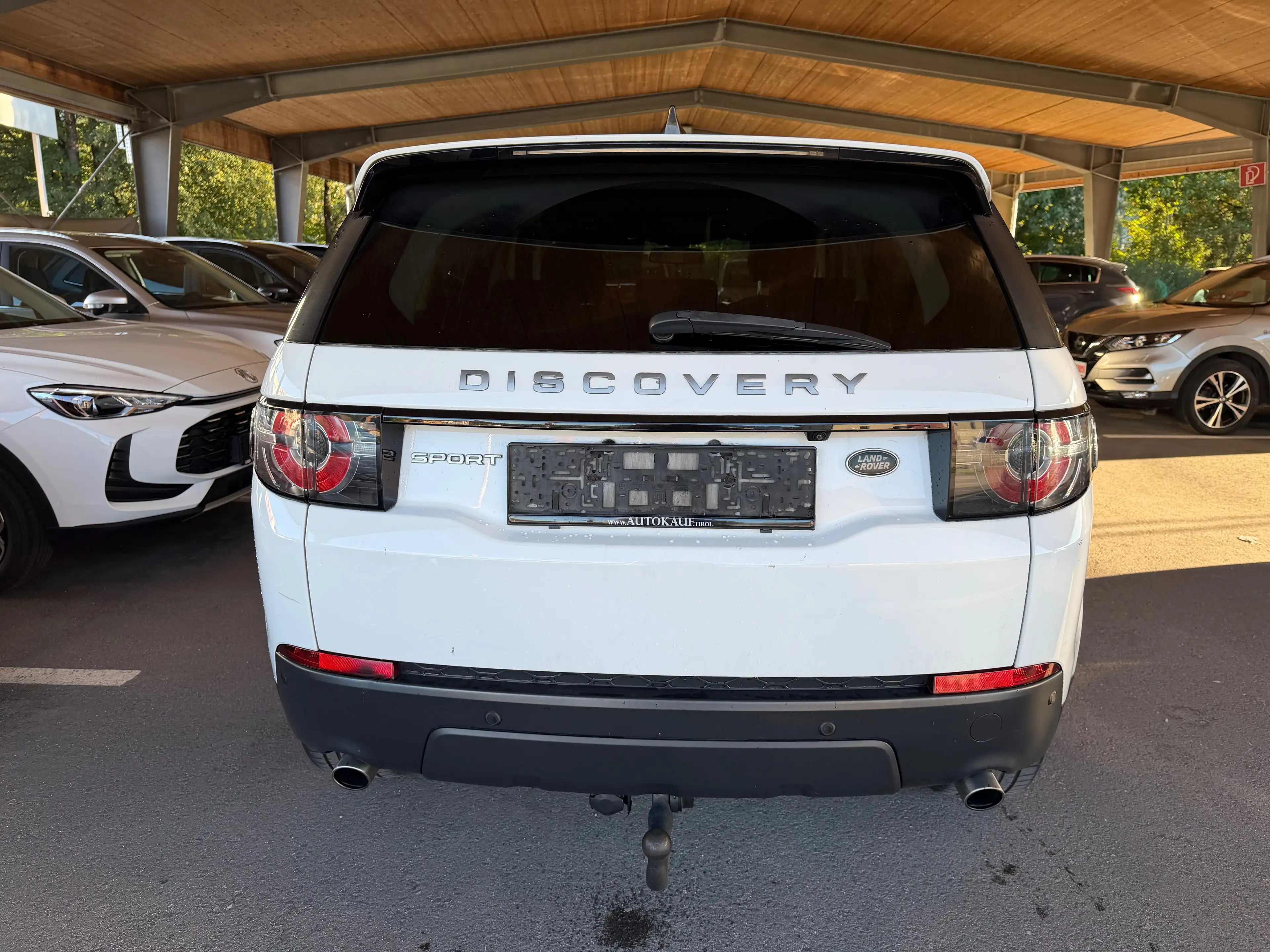 Land Rover Discovery Sport Discovery Sport TD4 HSE Luxury — photo 5