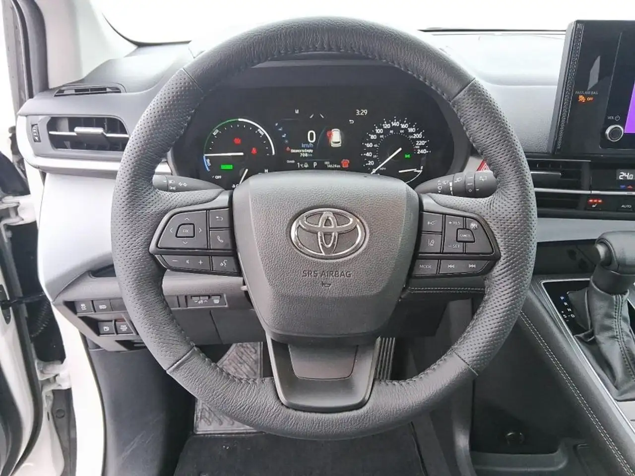Toyota Sienna снимка Toyota Sienna