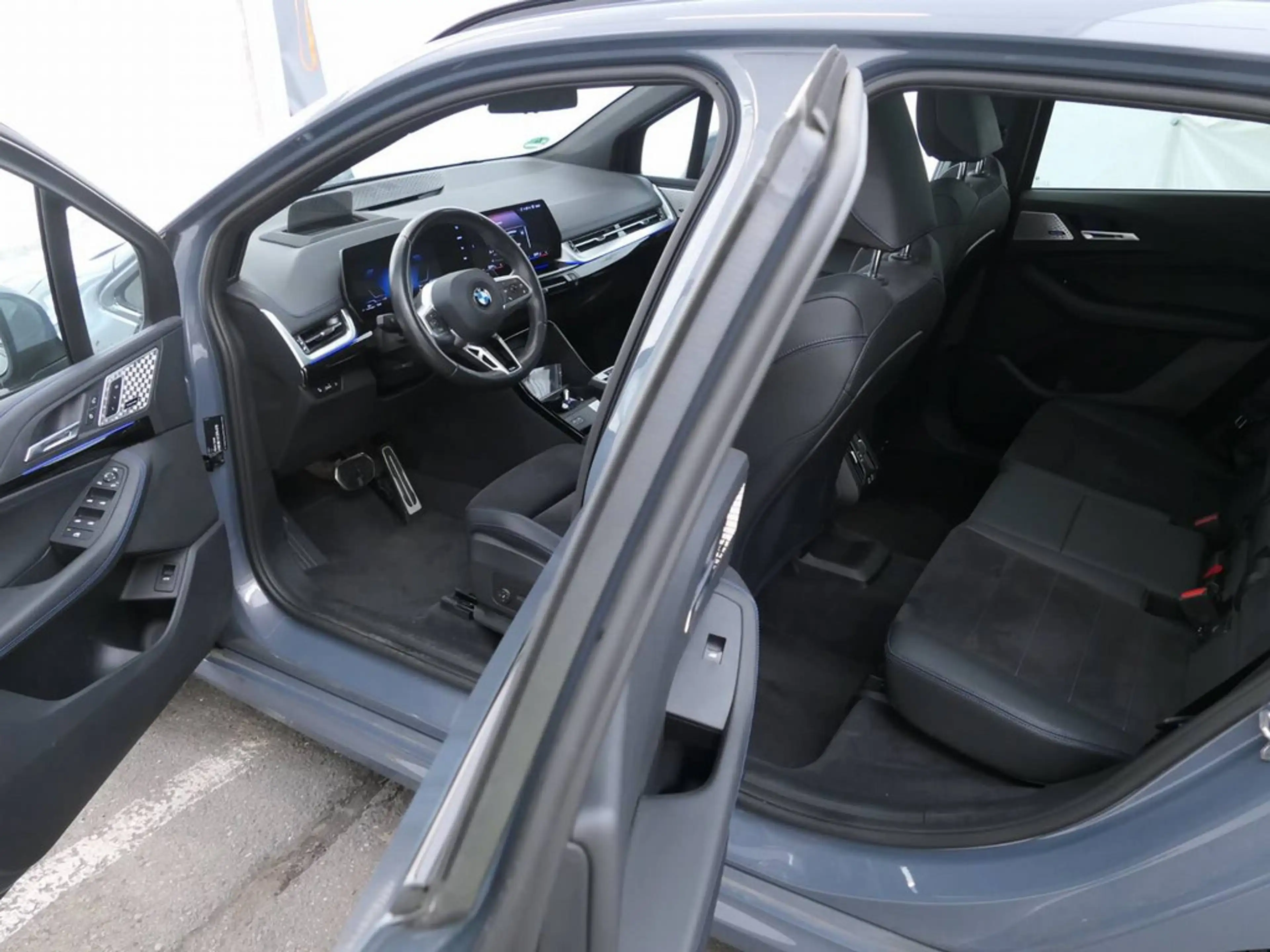 BMW 220 i Active Tourer M-Sport PANO+AHK+HUD+360°K — photo 13