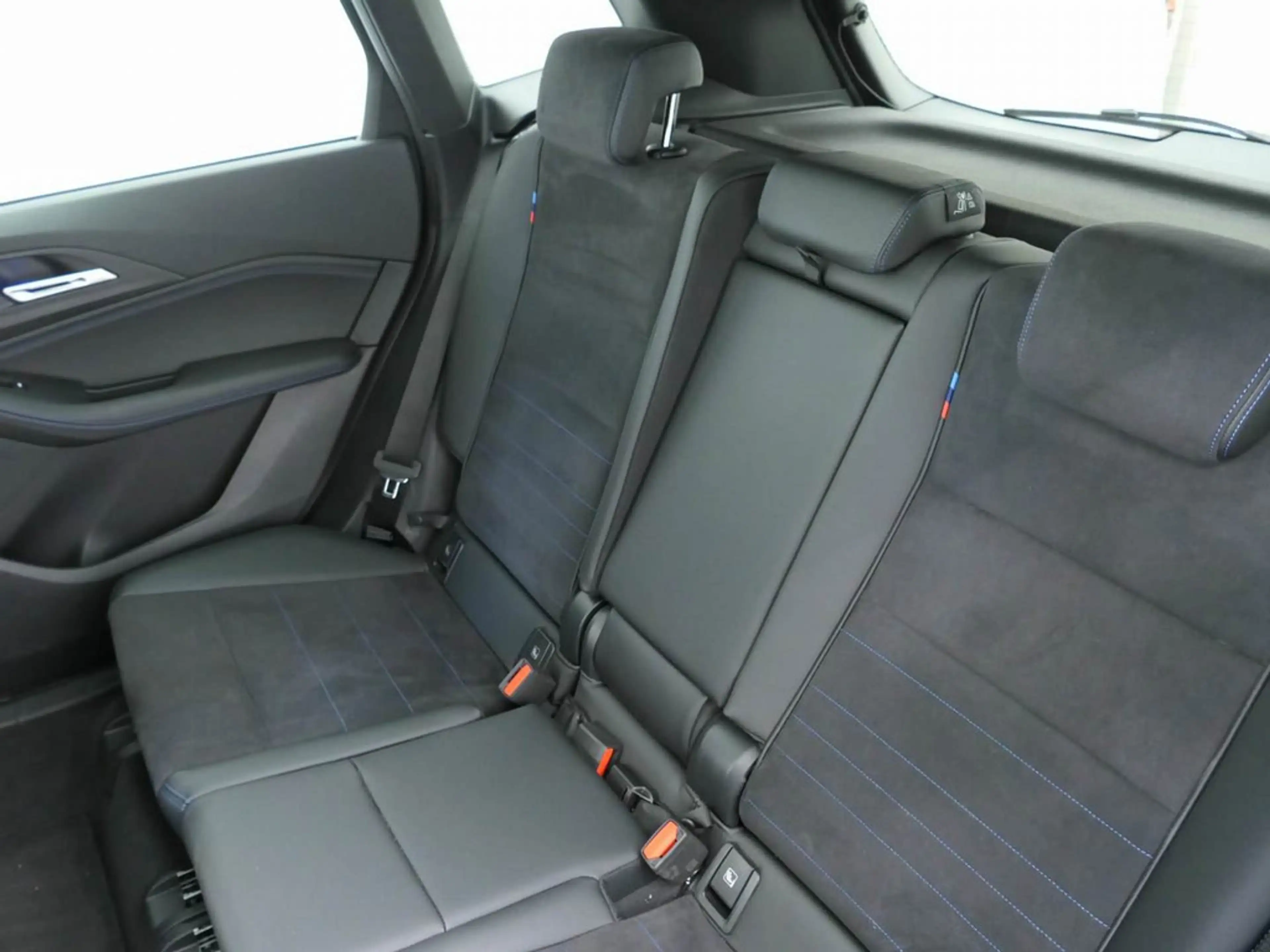 BMW 220 i Active Tourer M-Sport PANO+AHK+HUD+360°K — photo 12