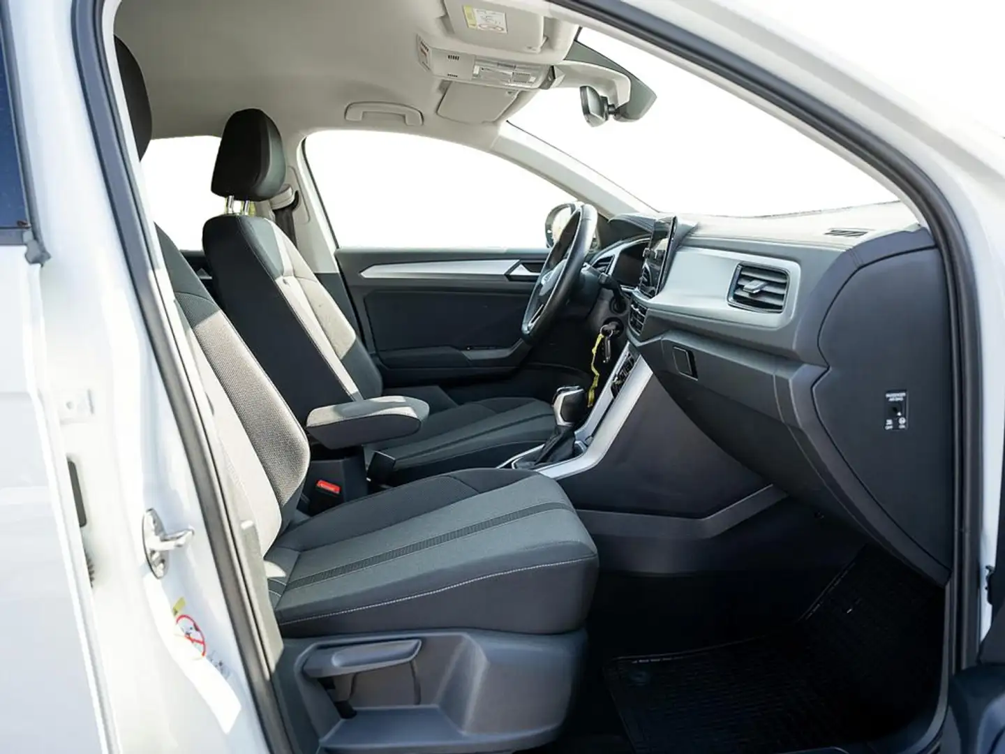 Volkswagen T-Roc 2.0 TDI Life LED SHZ PDC CAR PLAY Weiß - 2
