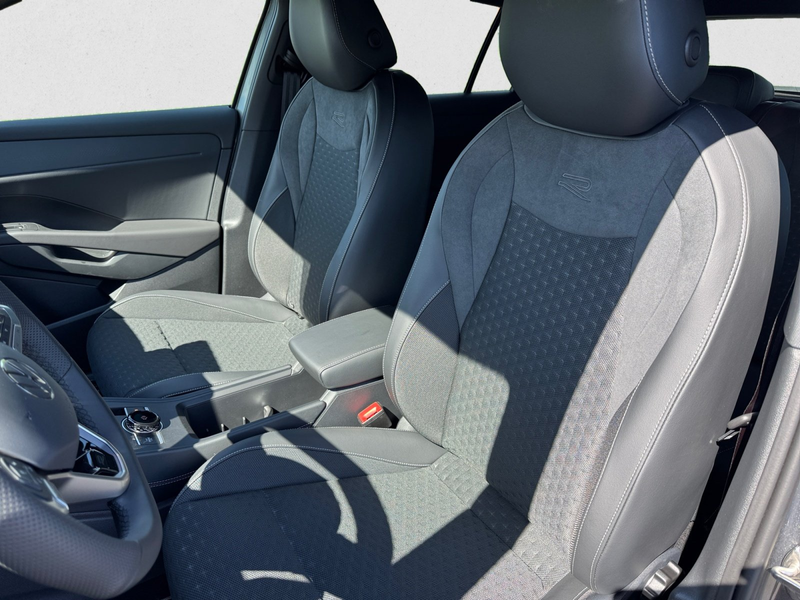 Volkswagen T-Roc R-Line eTSI DSG|AHK|ACC|NEUESMODELL!|EASYO — photo 9
