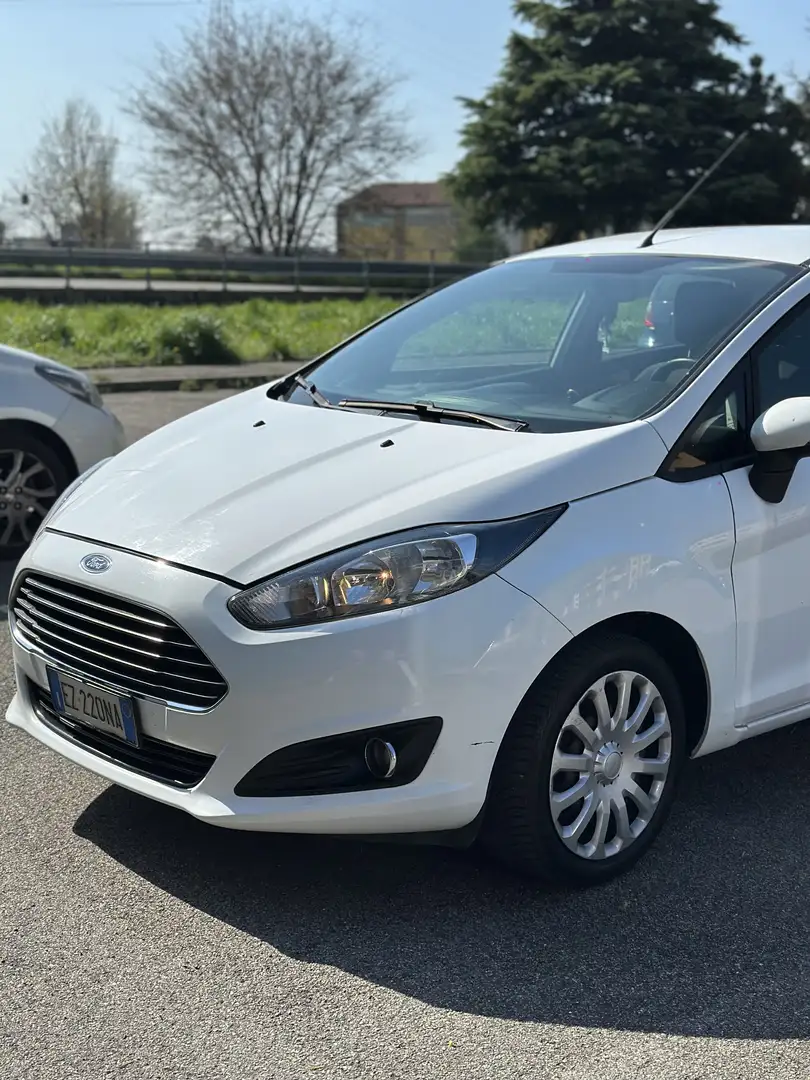 Ford Fiesta Plus - 2
