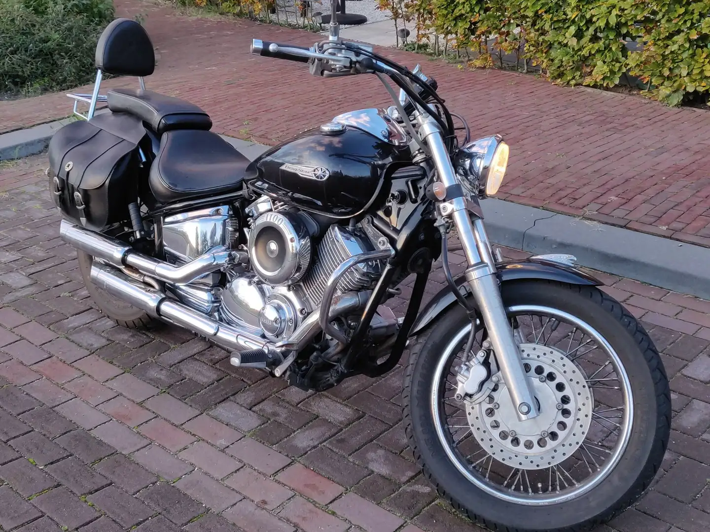 Yamaha XVS 1100 Fekete - 1