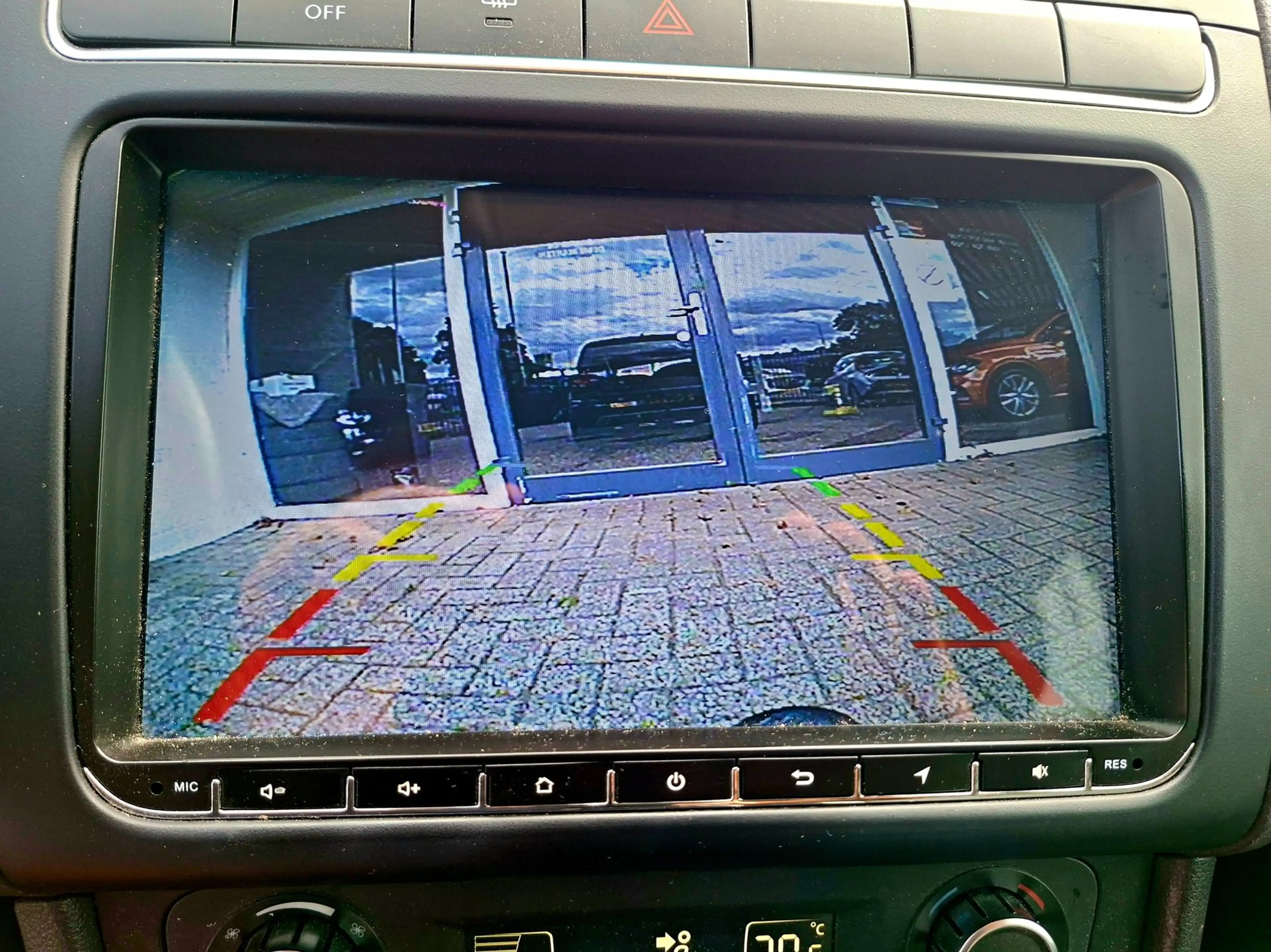 Volkswagen Polo Cross 1.2 TSI Clima Pdc Camera Cruise — photo 11