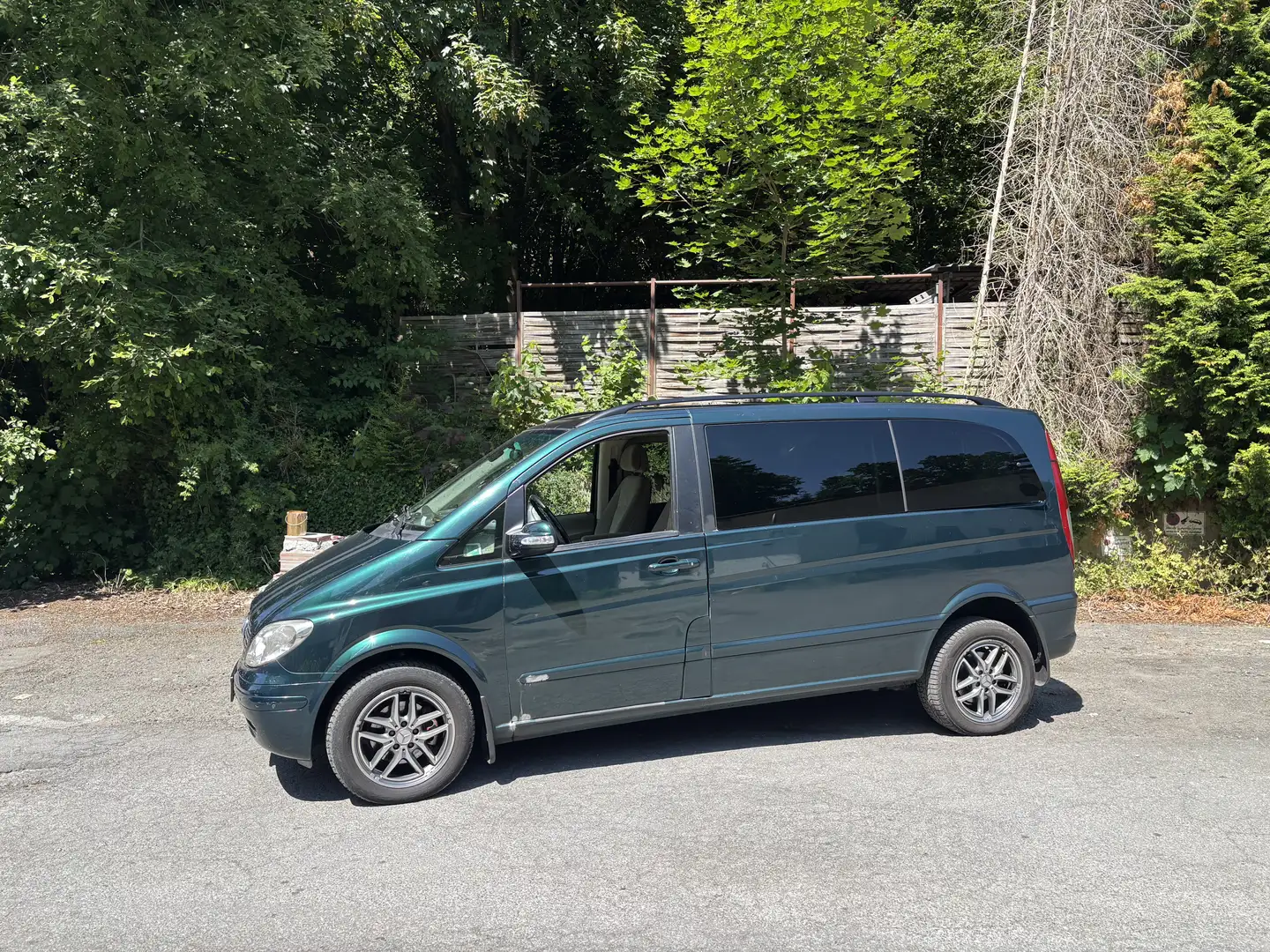 Mercedes-Benz Viano 2.2 CDI kompakt (639.811) Grün - 2