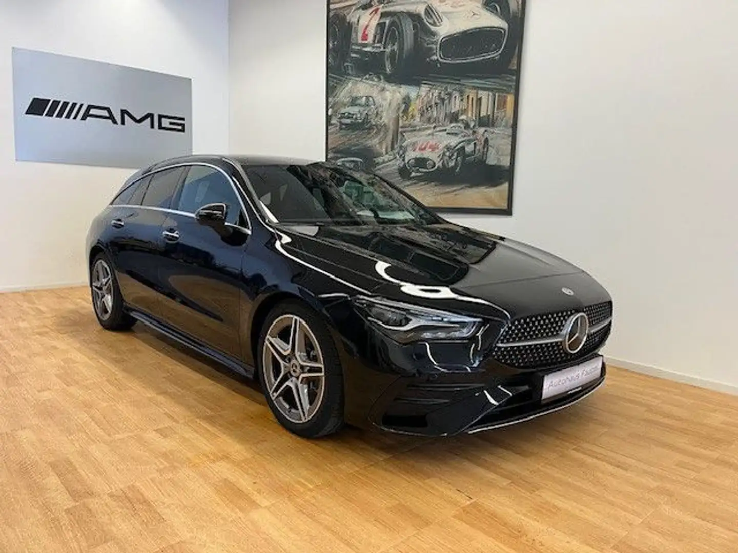 Mercedes-Benz CLA 200 AMG-Line Distronic Pano Sound AHK Schwarz - 1