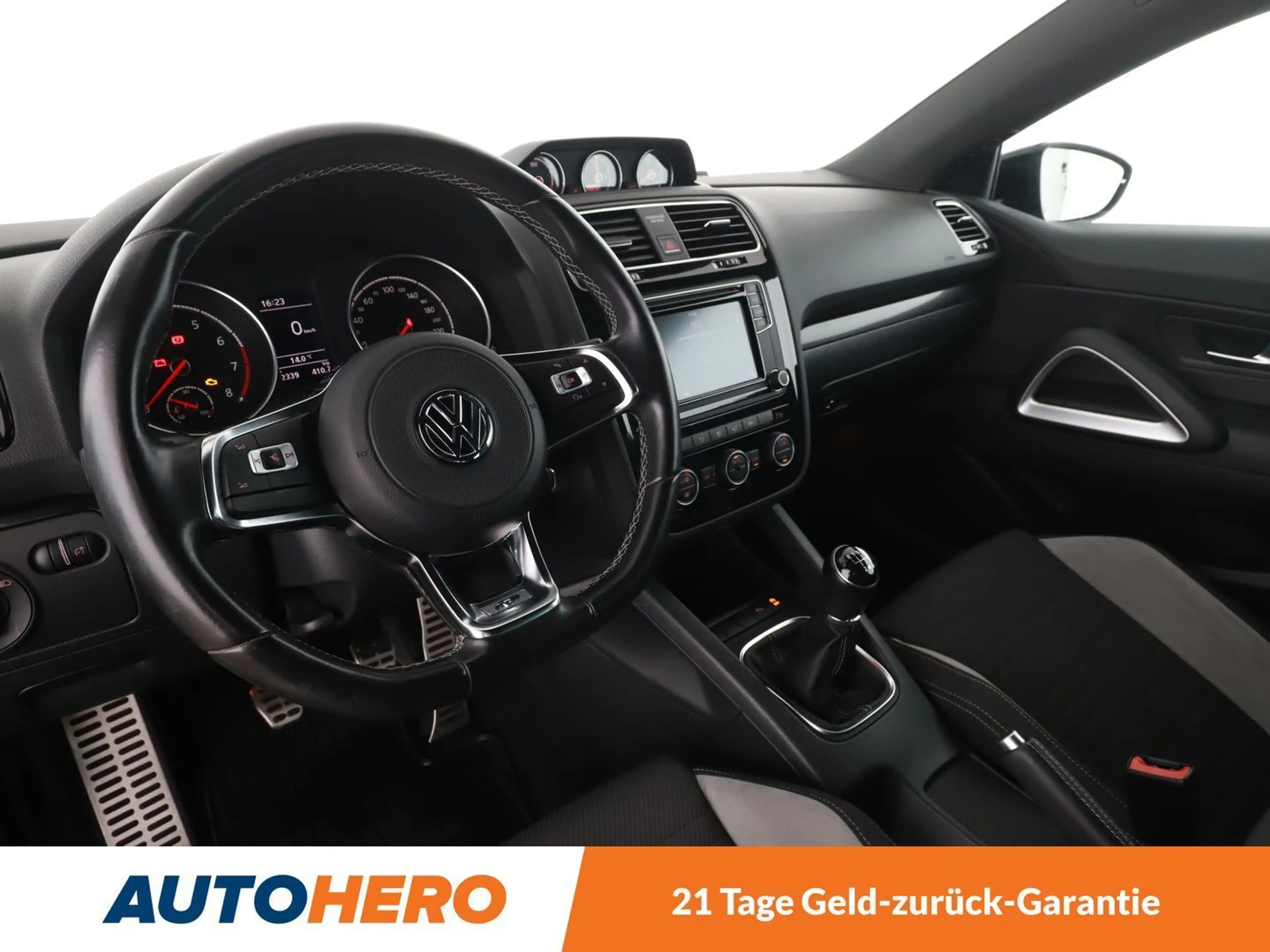 Volkswagen Scirocco 2.0 TSI Sport R-Line BMT *XENON*PDC*BT* — photo 11
