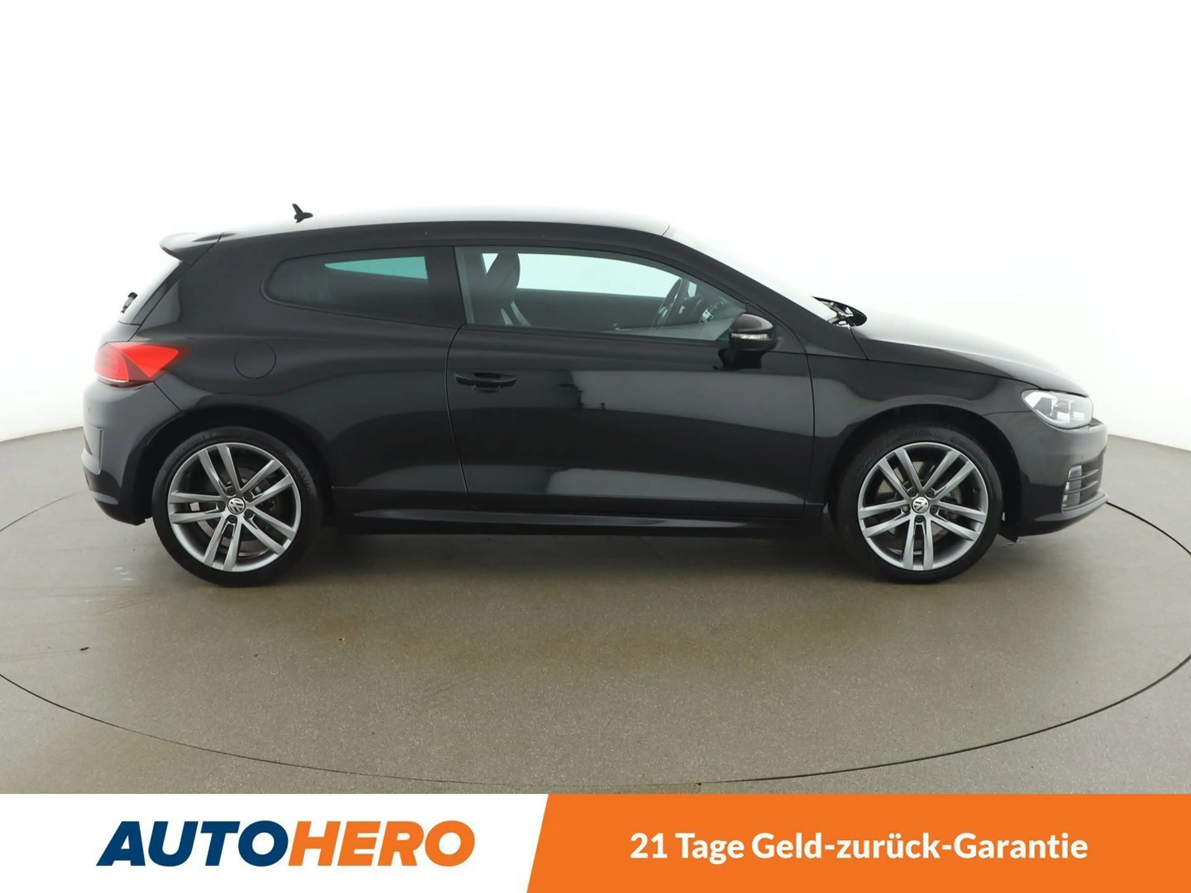 Volkswagen Scirocco 2.0 TSI Sport R-Line BMT *XENON*PDC*BT* — photo 7